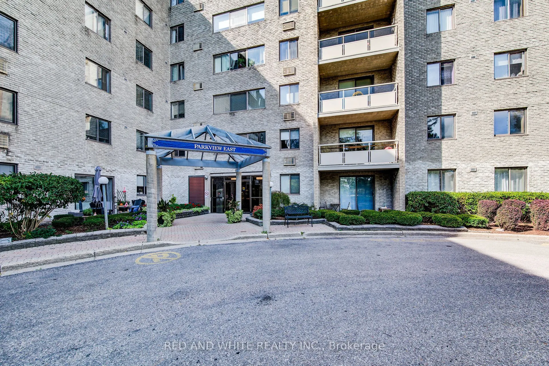 89 Westwood Road, #405