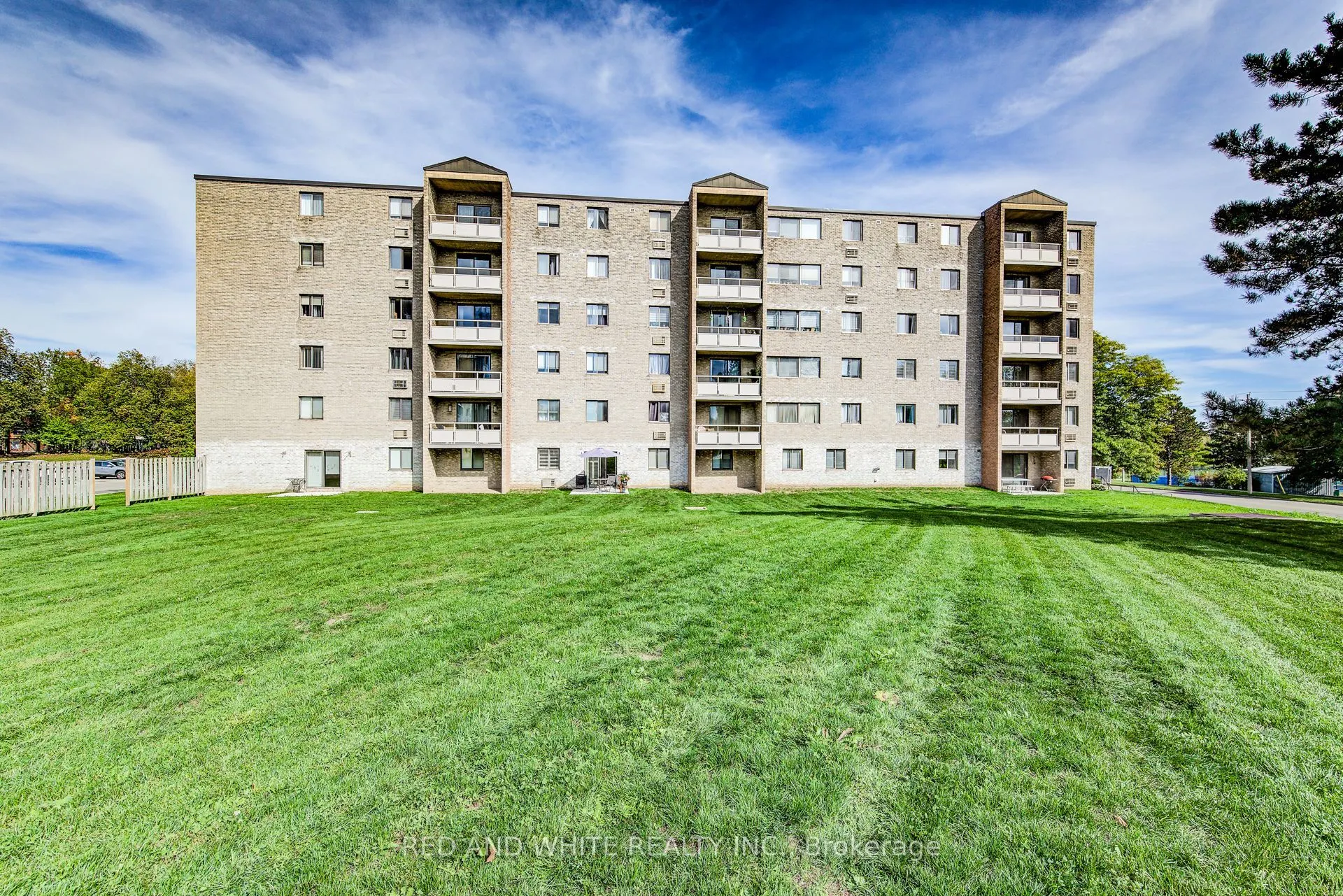 89 Westwood Road, #405