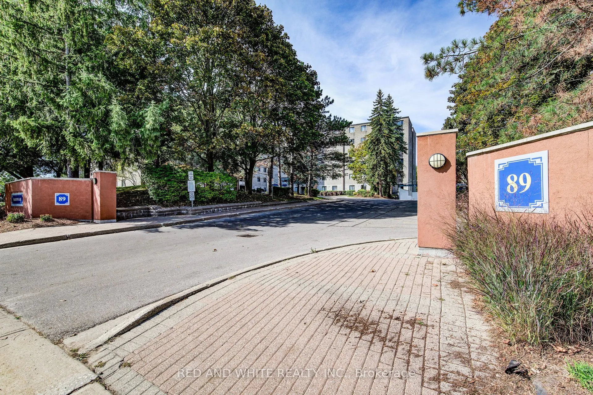 89 Westwood Road, #405