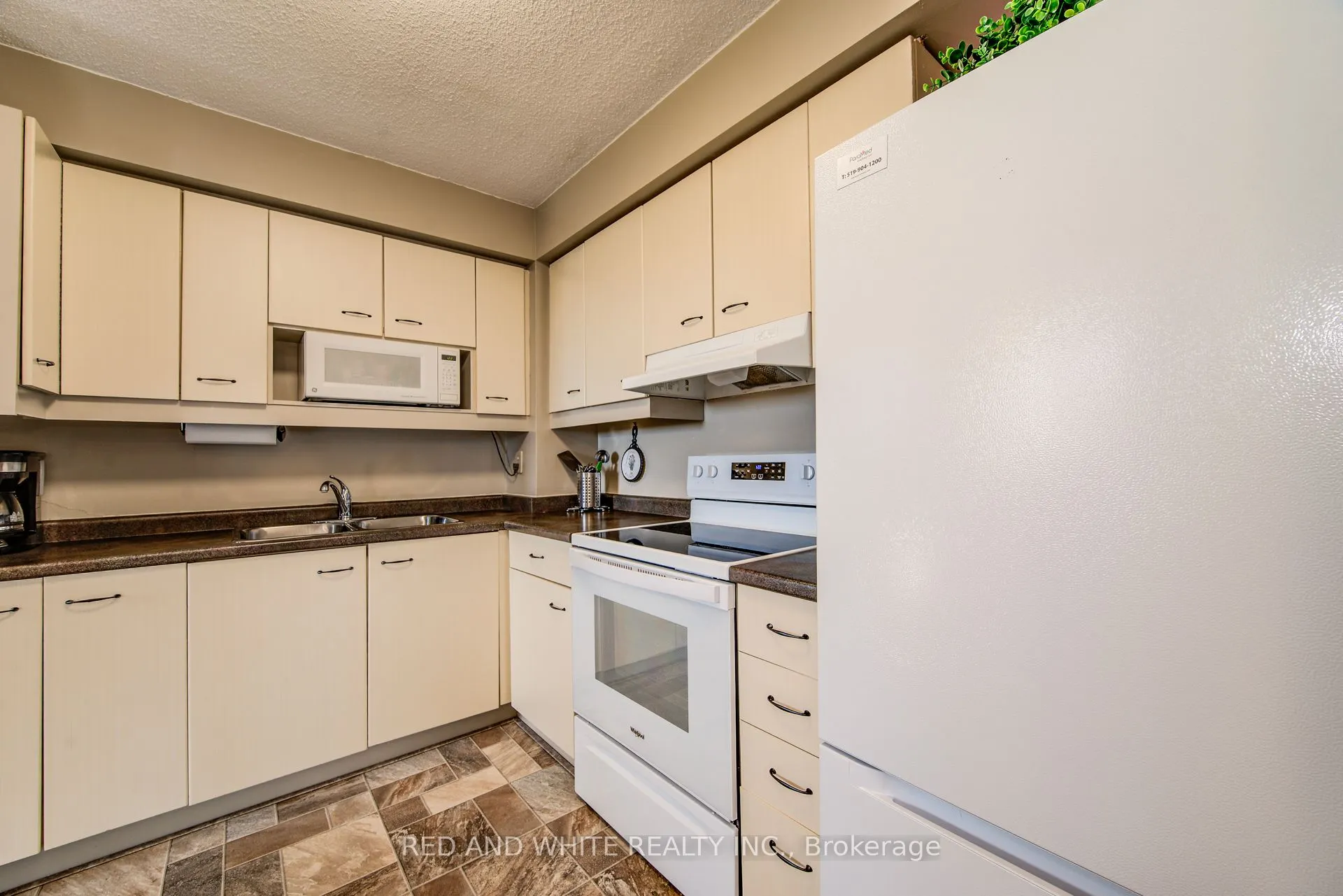 89 Westwood Road, #405