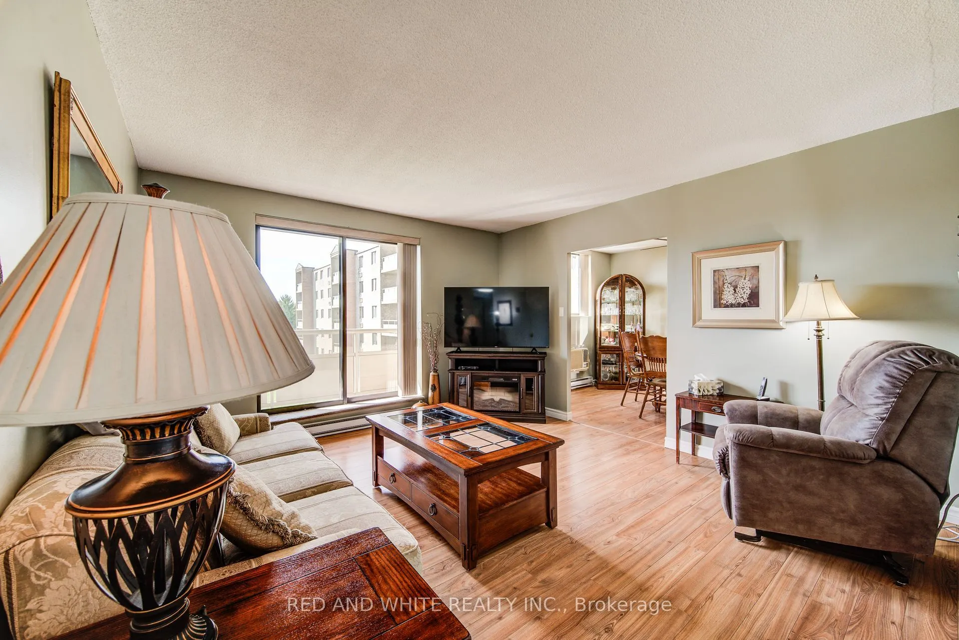 89 Westwood Road, #405