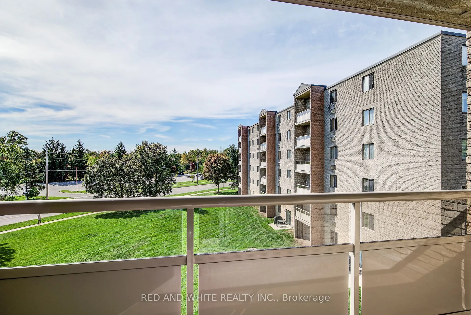 89 Westwood Road, #405