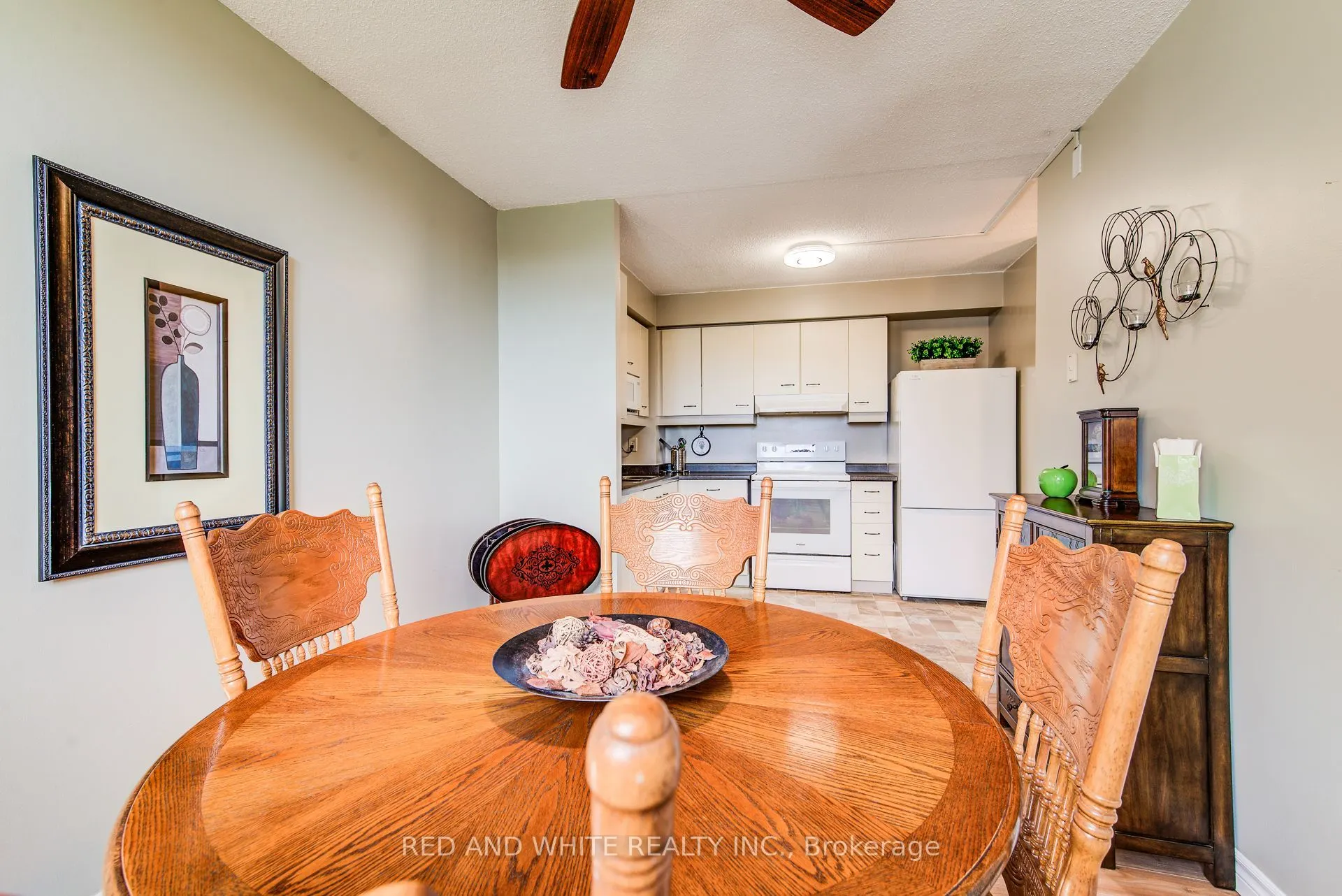 89 Westwood Road, #405