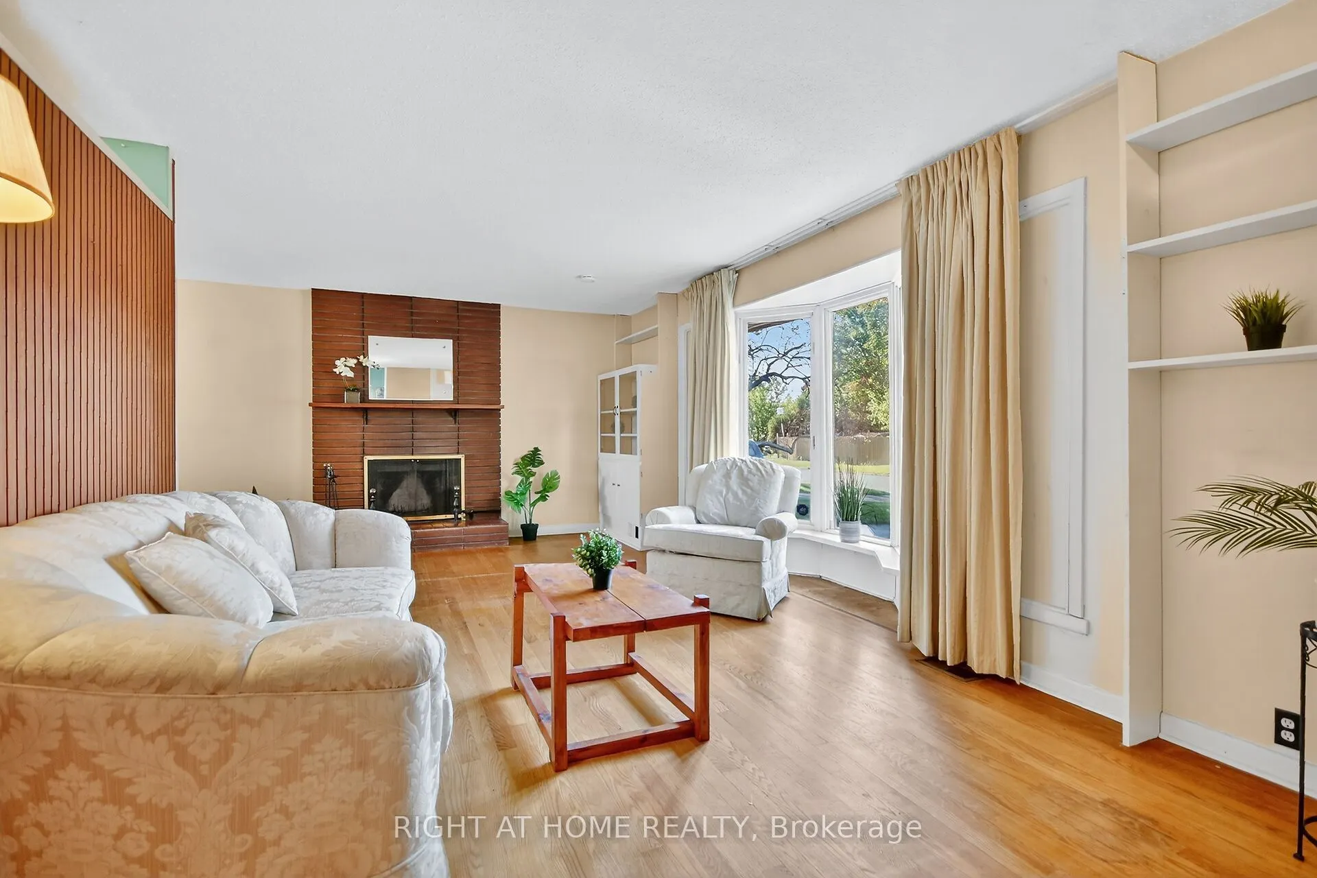 6 Higwood Drive