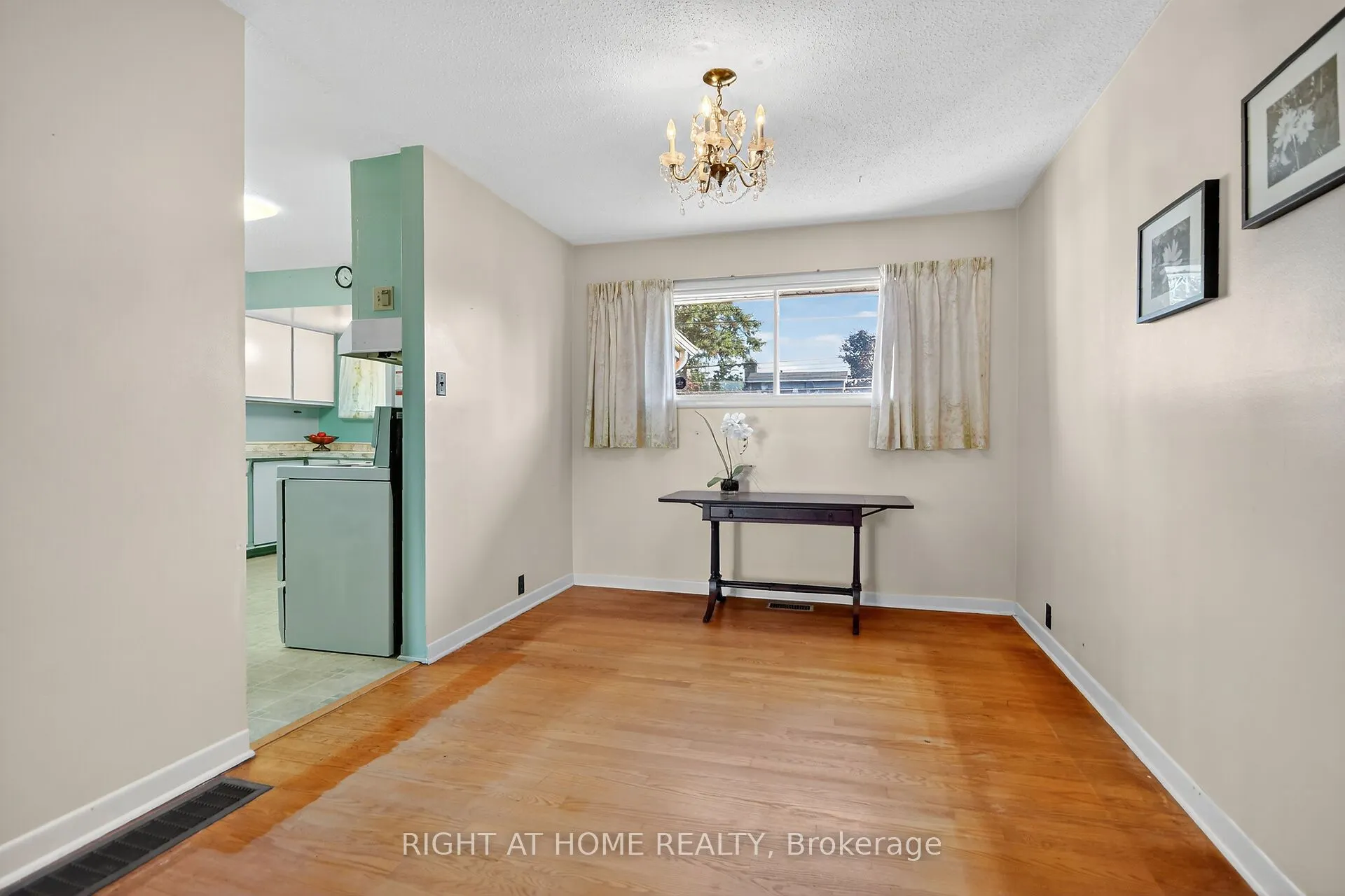 6 Higwood Drive