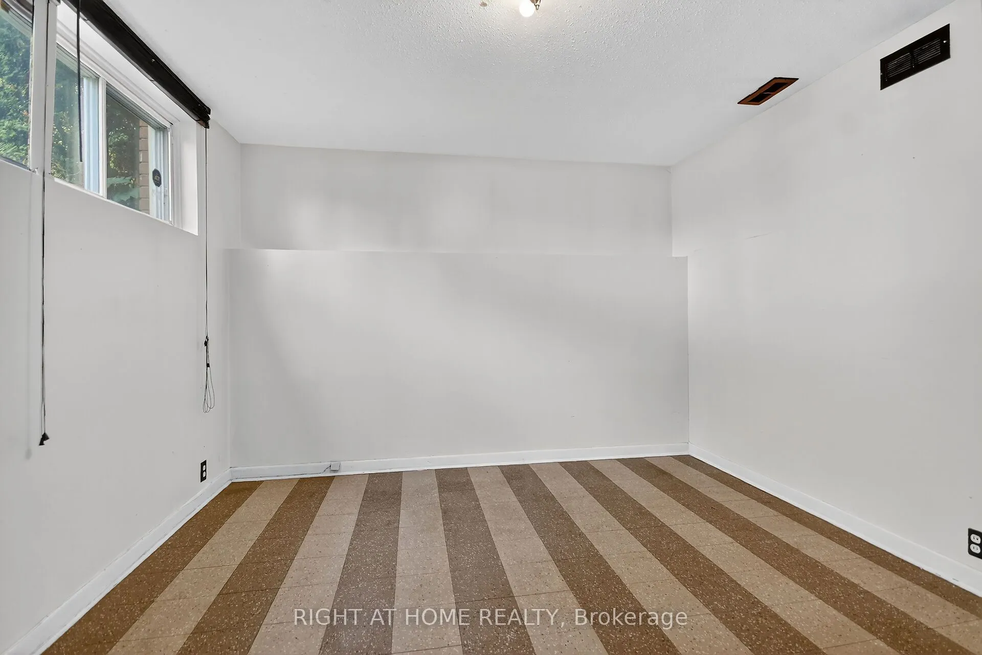 6 Higwood Drive