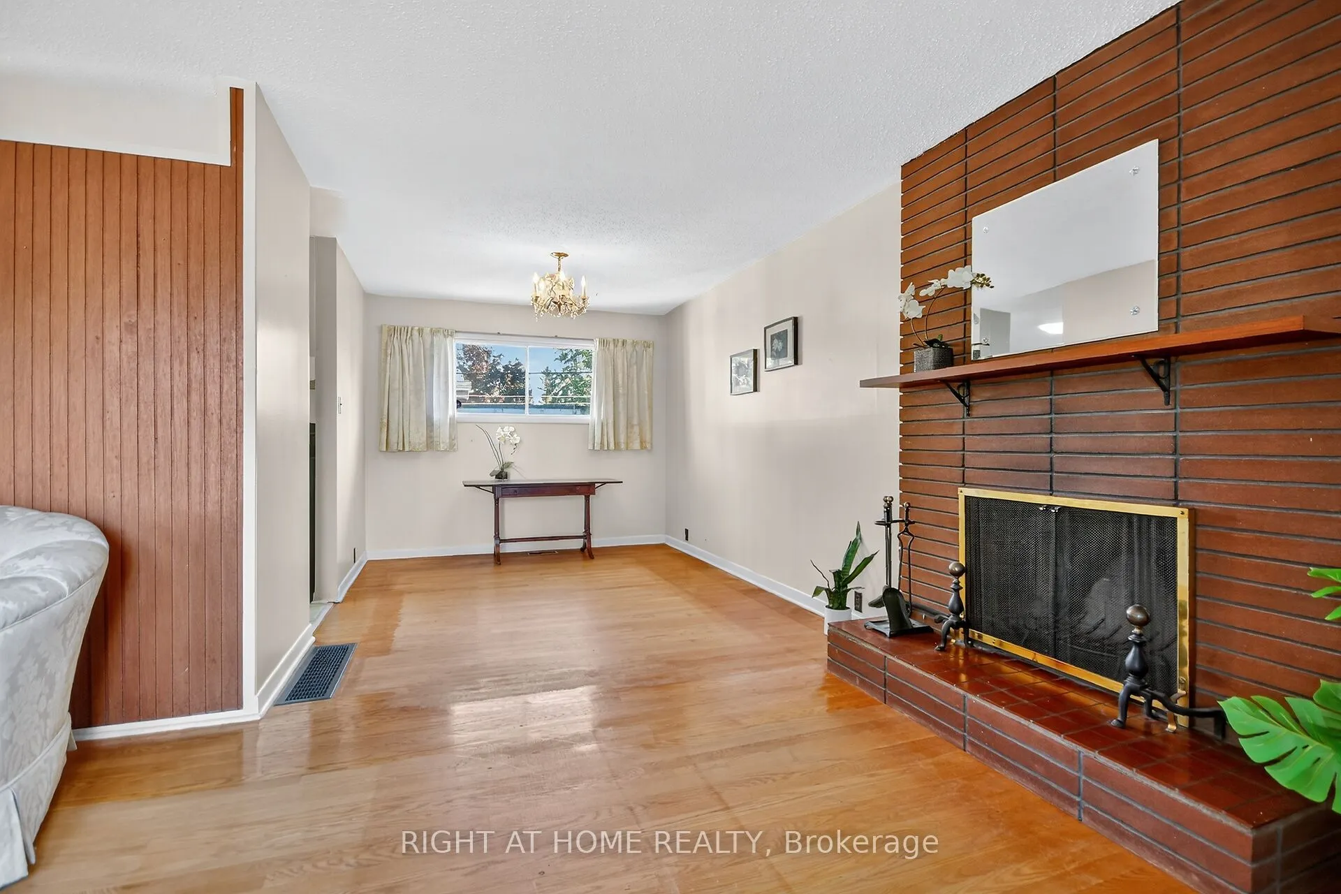6 Higwood Drive