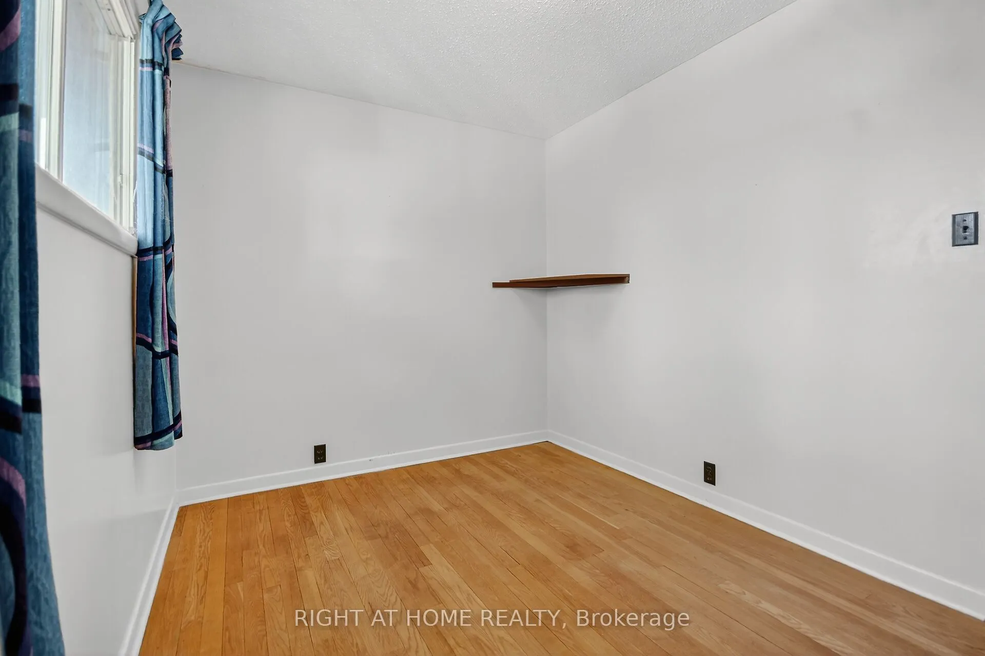 6 Higwood Drive