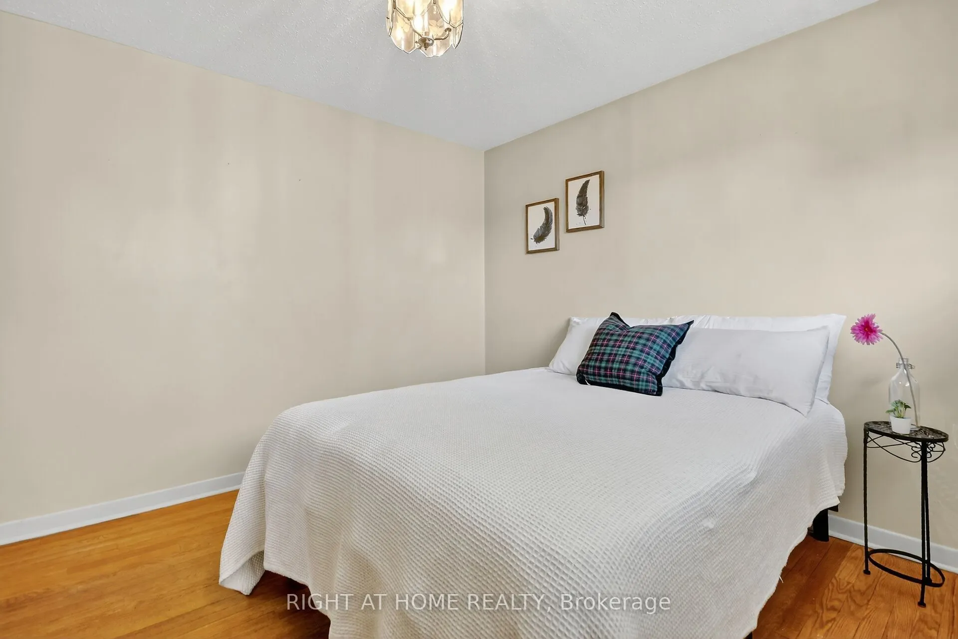 6 Higwood Drive