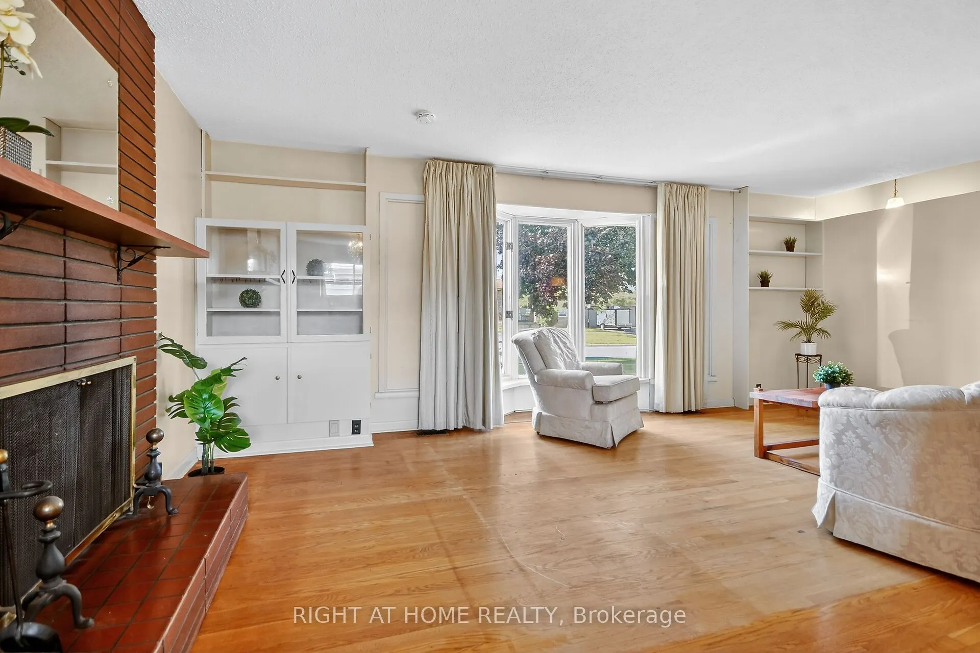 6 Higwood Drive