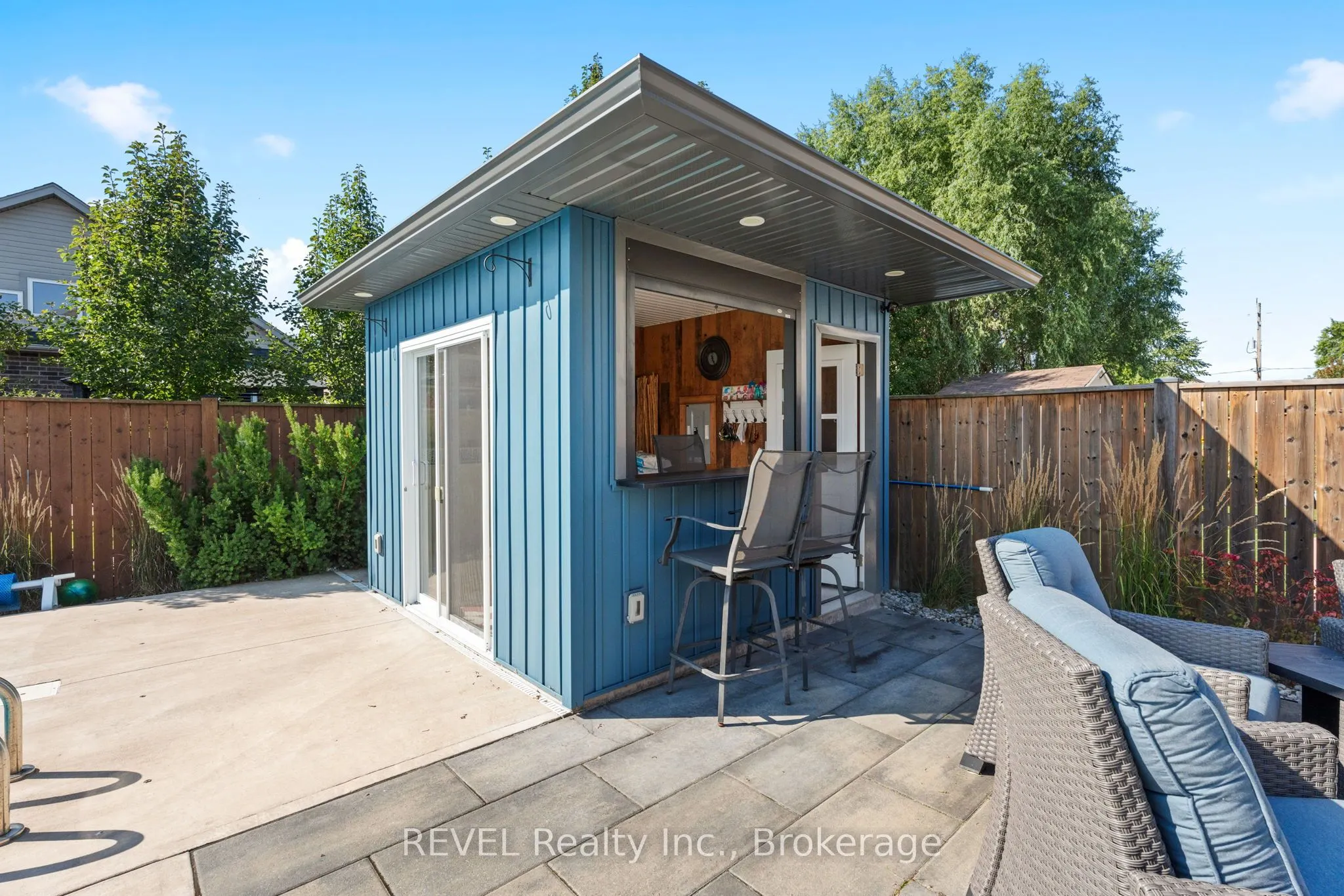 477 Silverwood Avenue