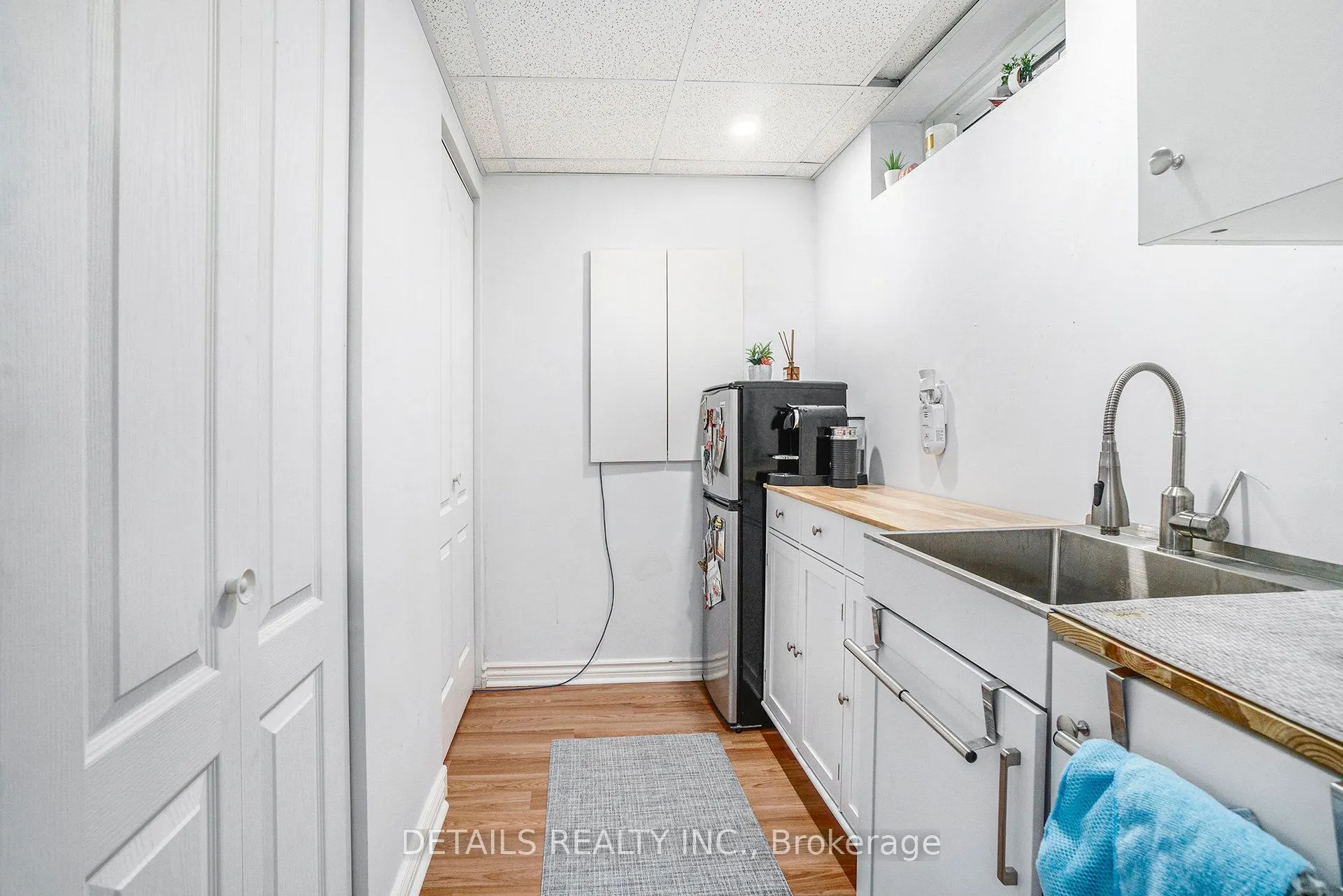 13 Willowview Way