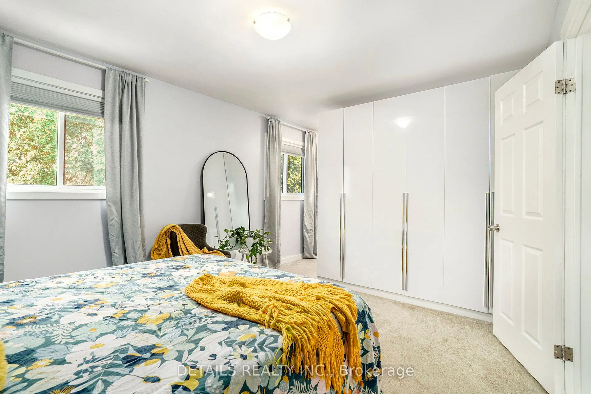 13 Willowview Way