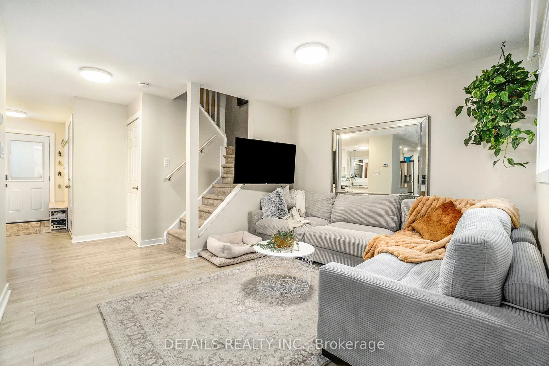 13 Willowview Way