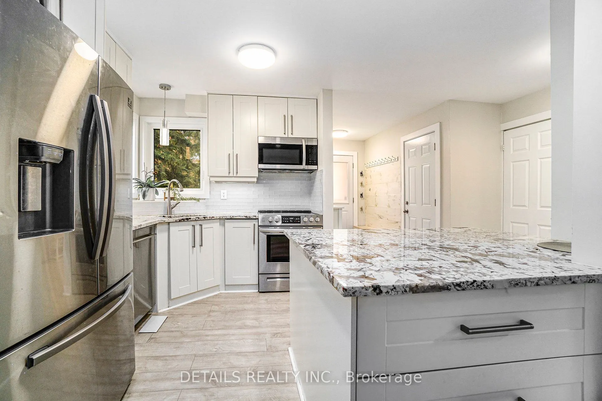 13 Willowview Way