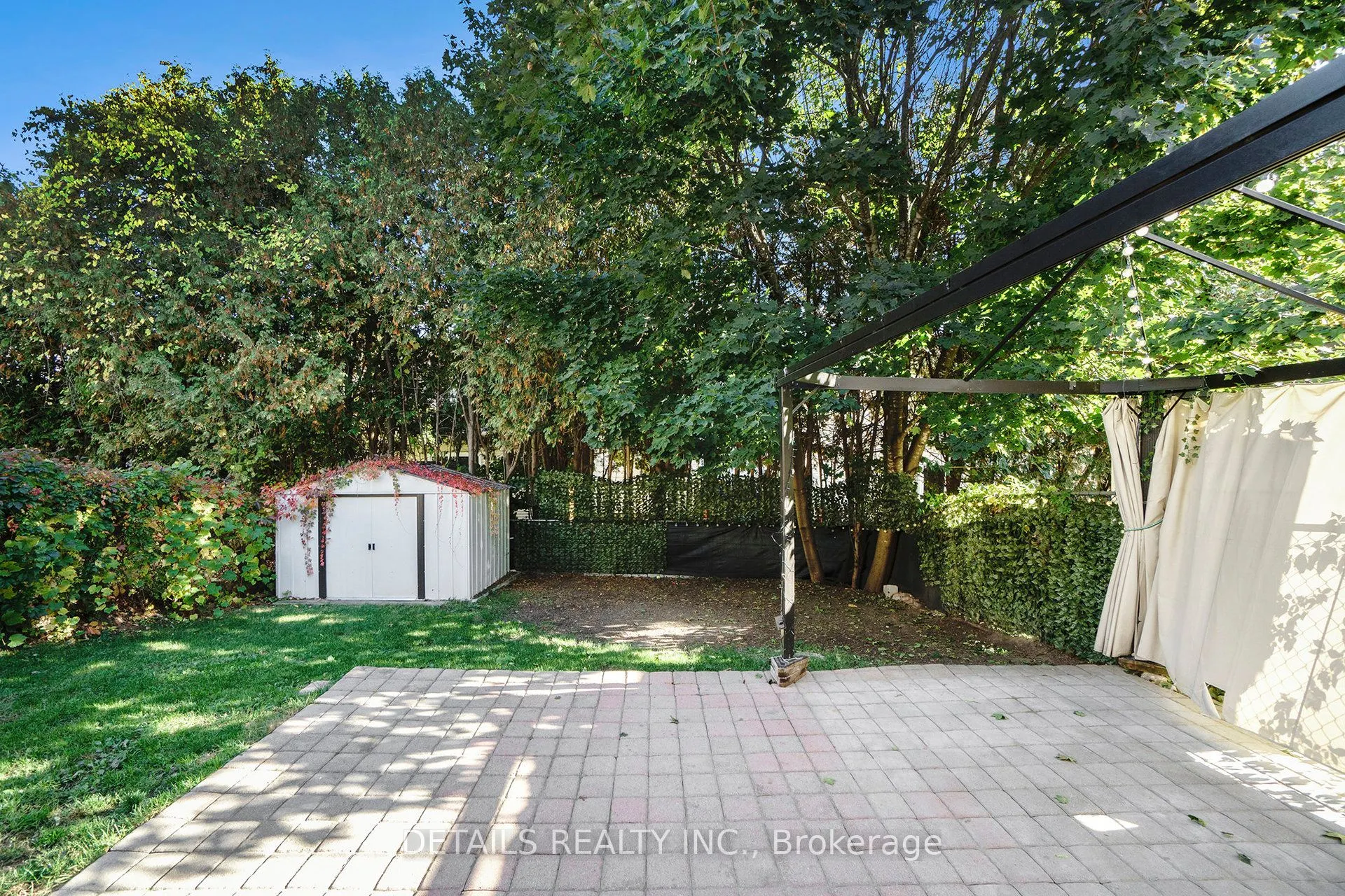 13 Willowview Way