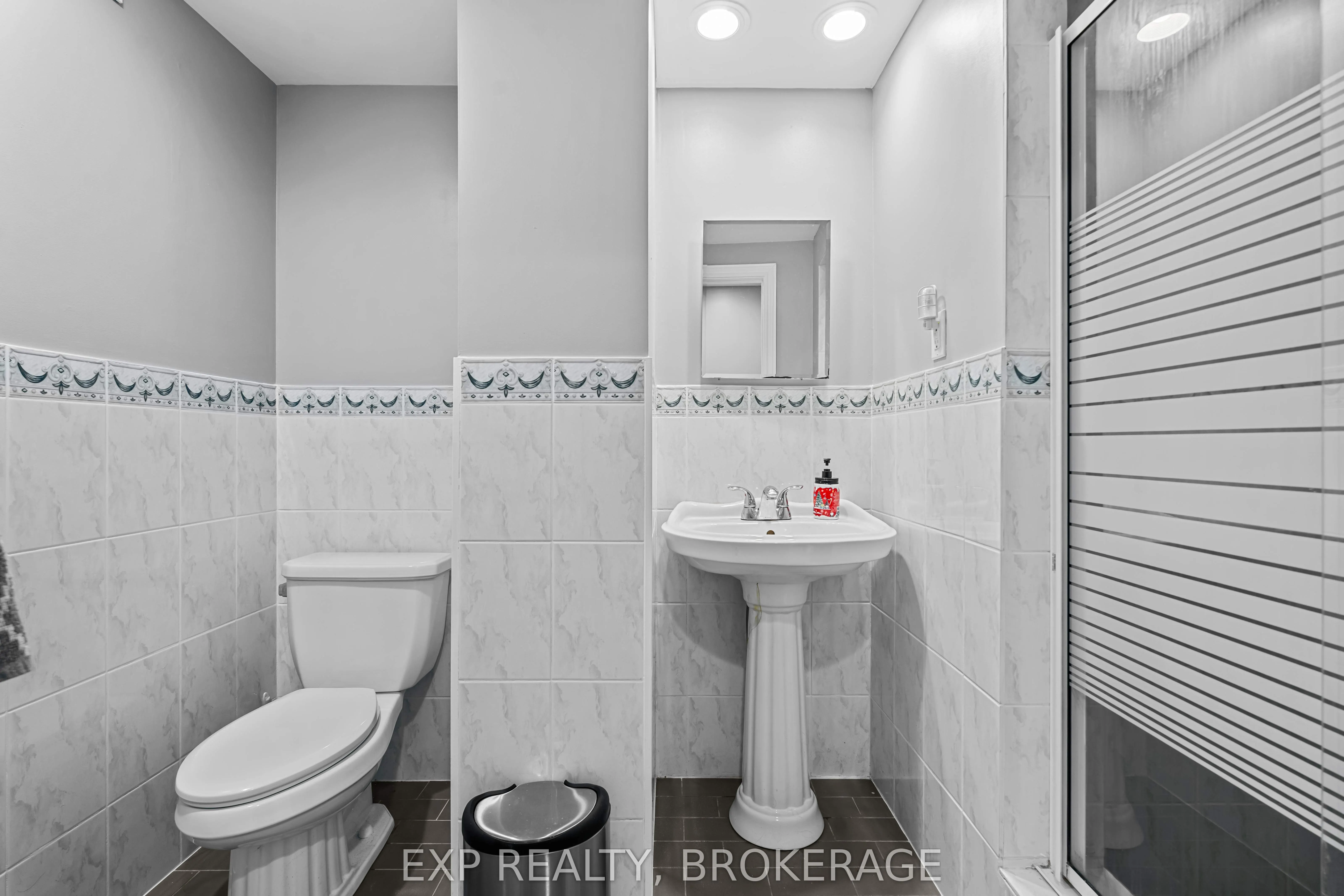 5525 RIDEAU Road