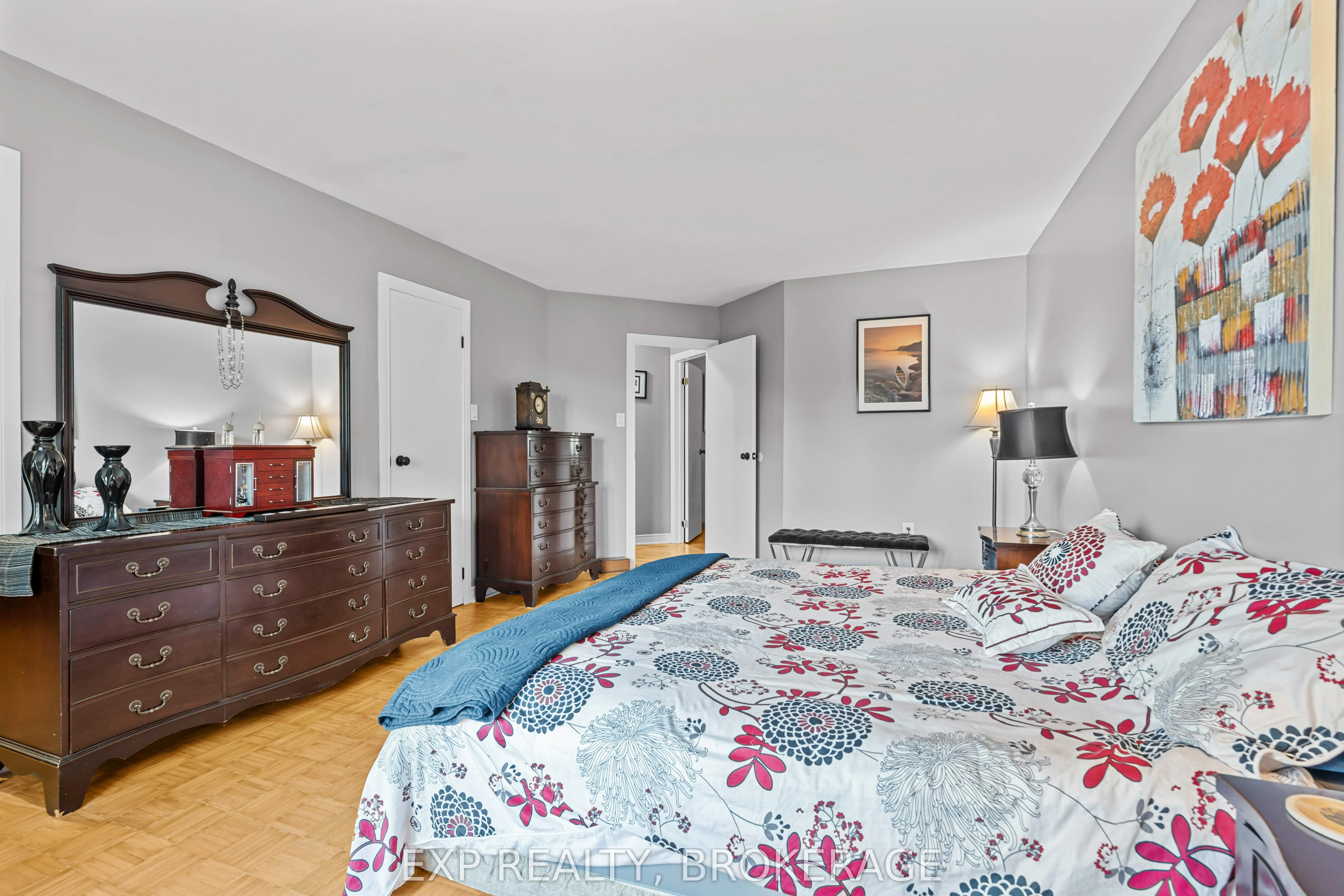 5525 RIDEAU Road