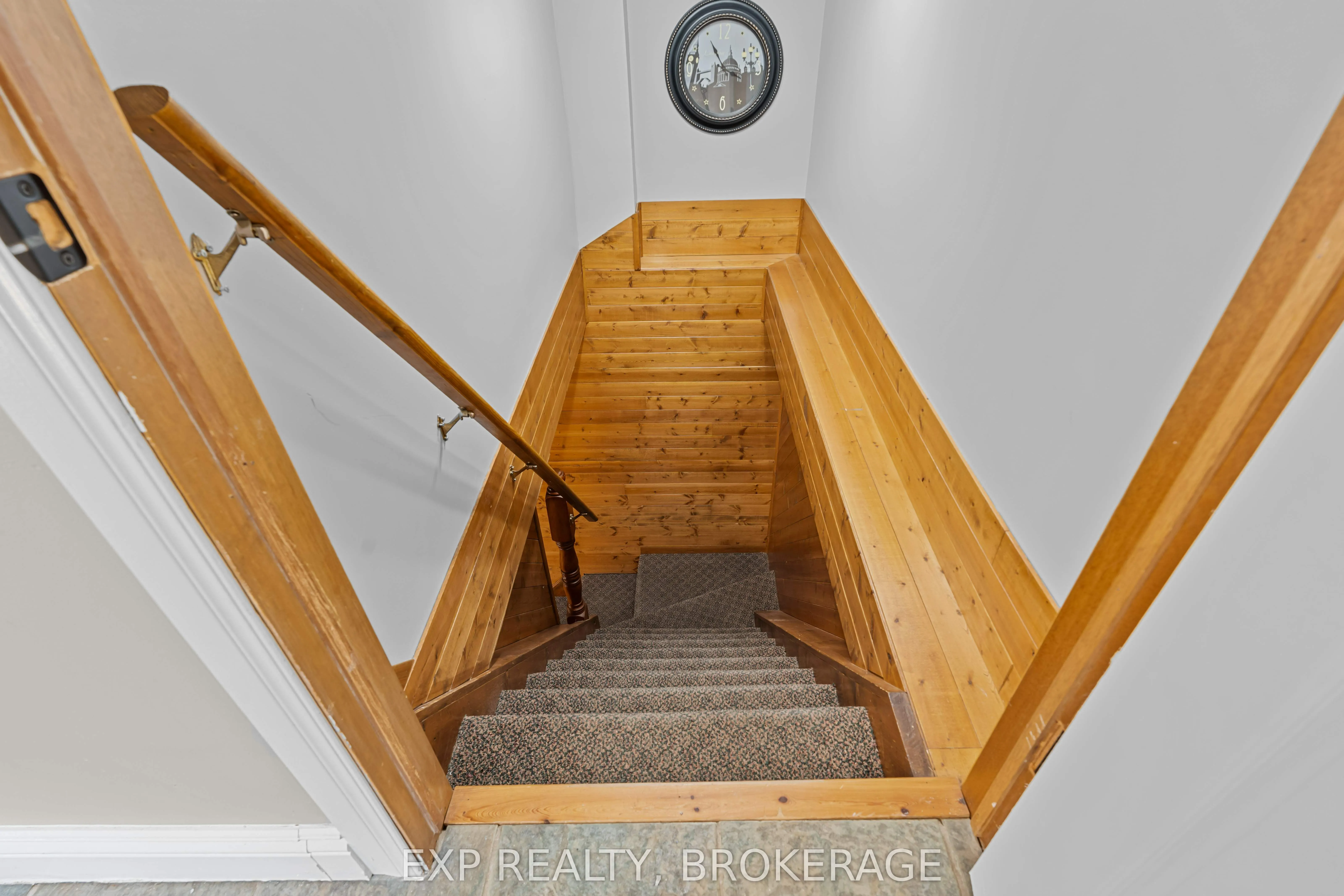 5525 RIDEAU Road