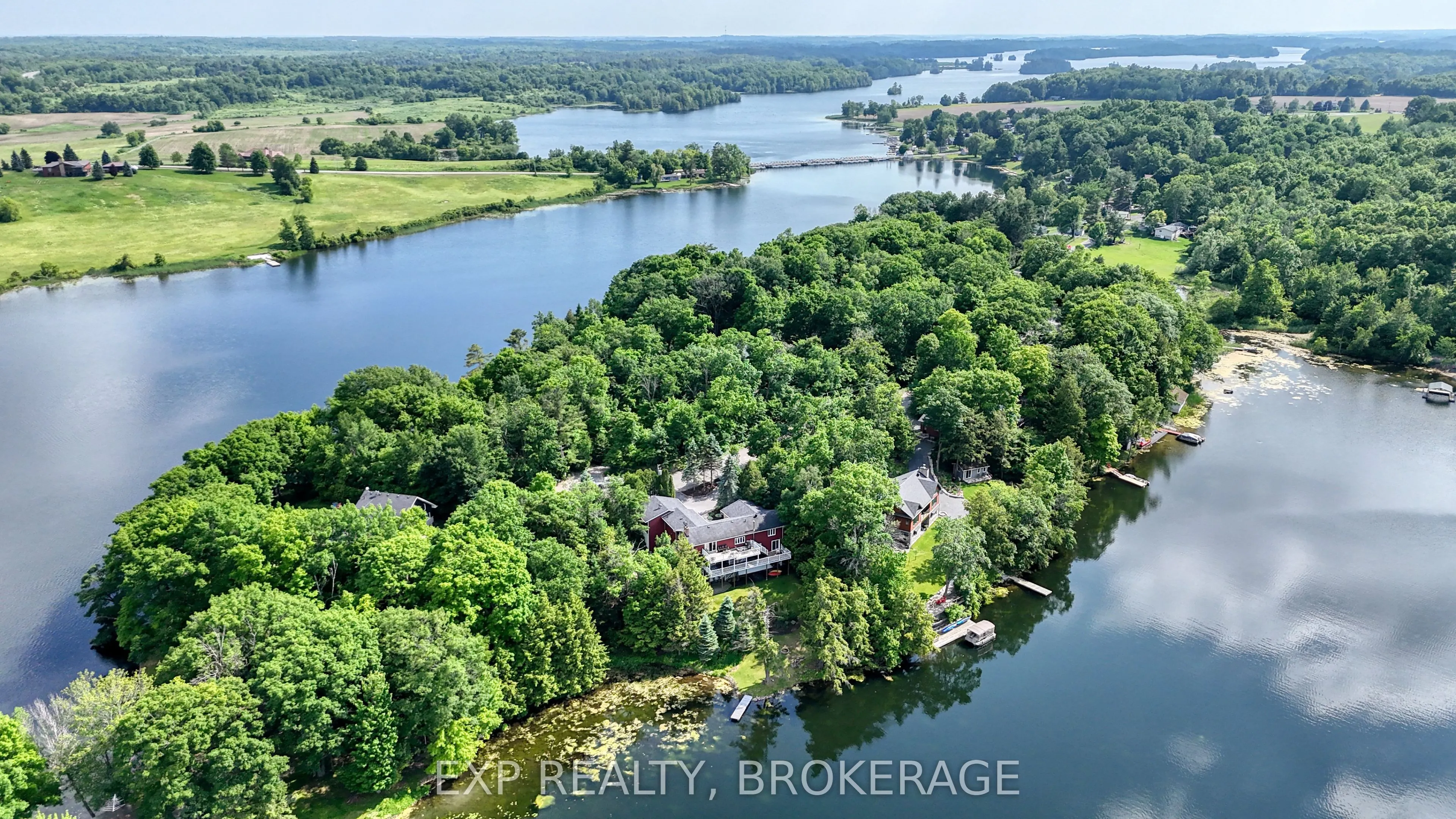 5525 RIDEAU Road
