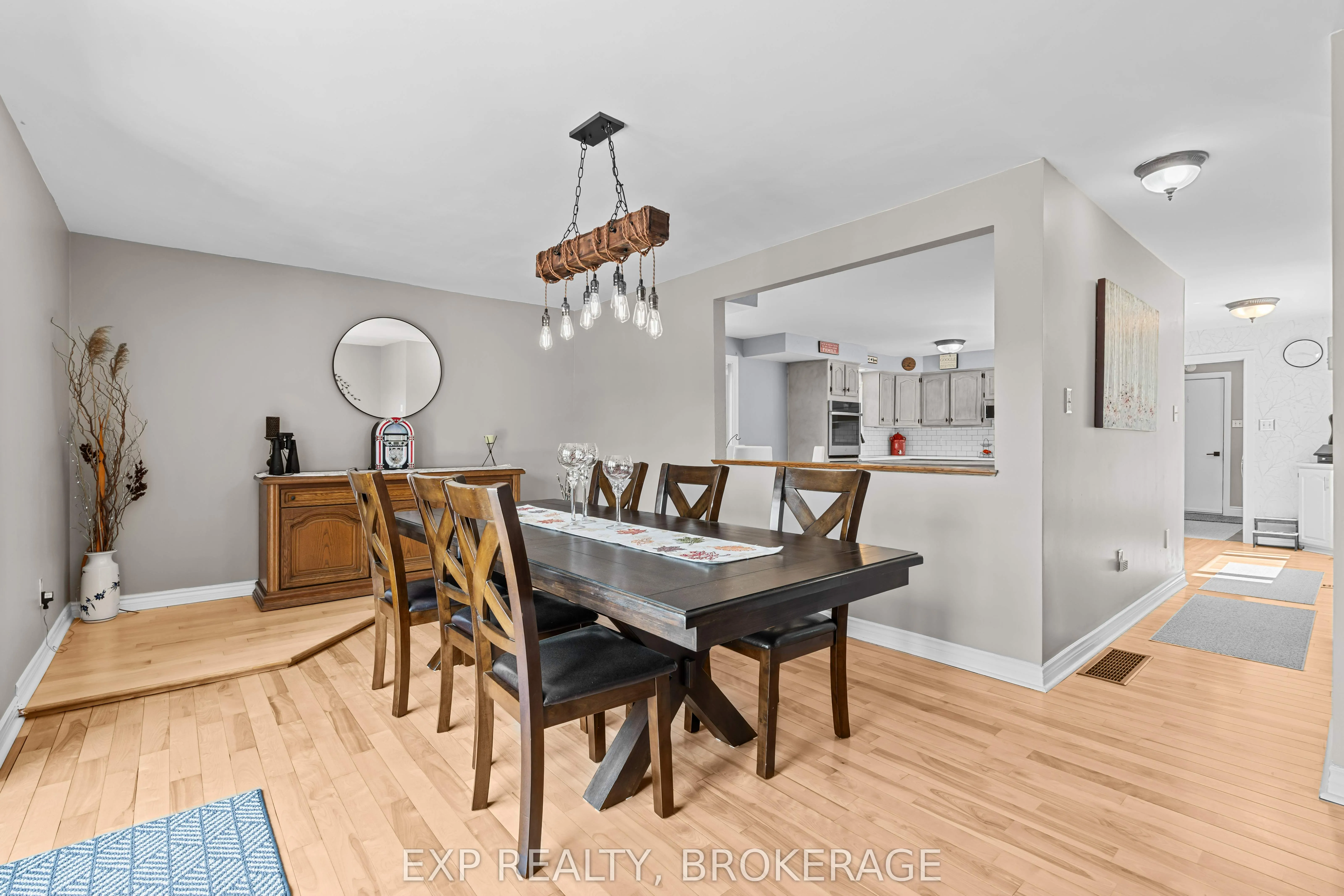 5525 RIDEAU Road