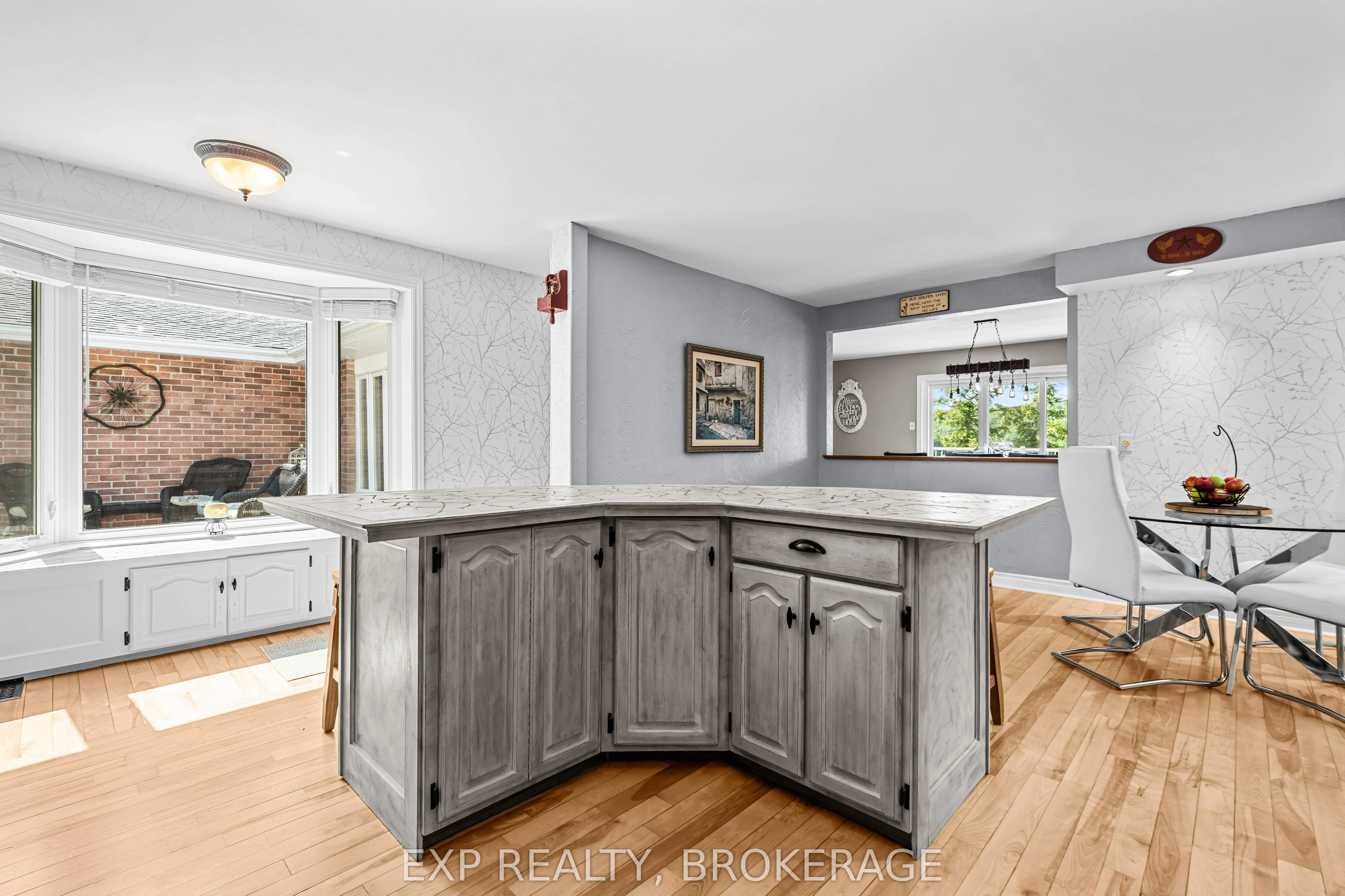 5525 RIDEAU Road