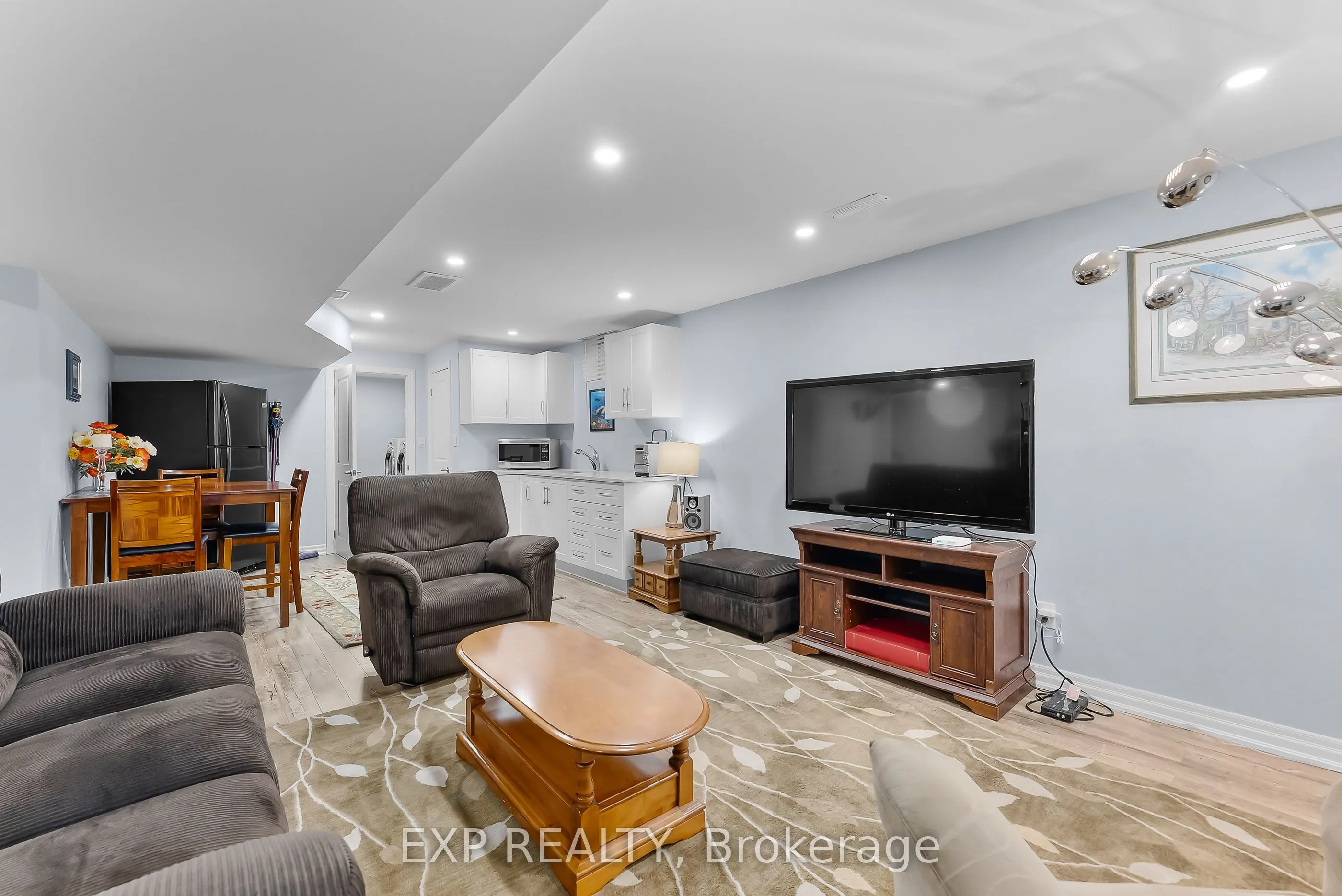 78 Angela Crescent