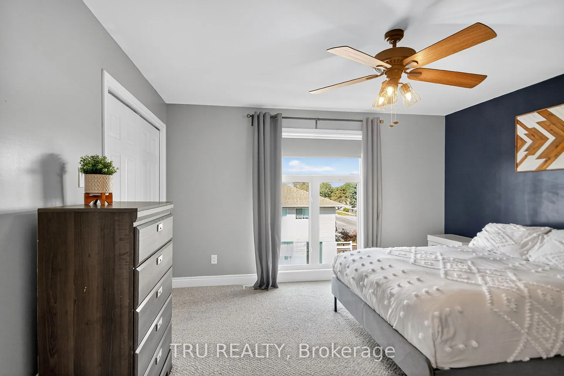 2642 Palings Private