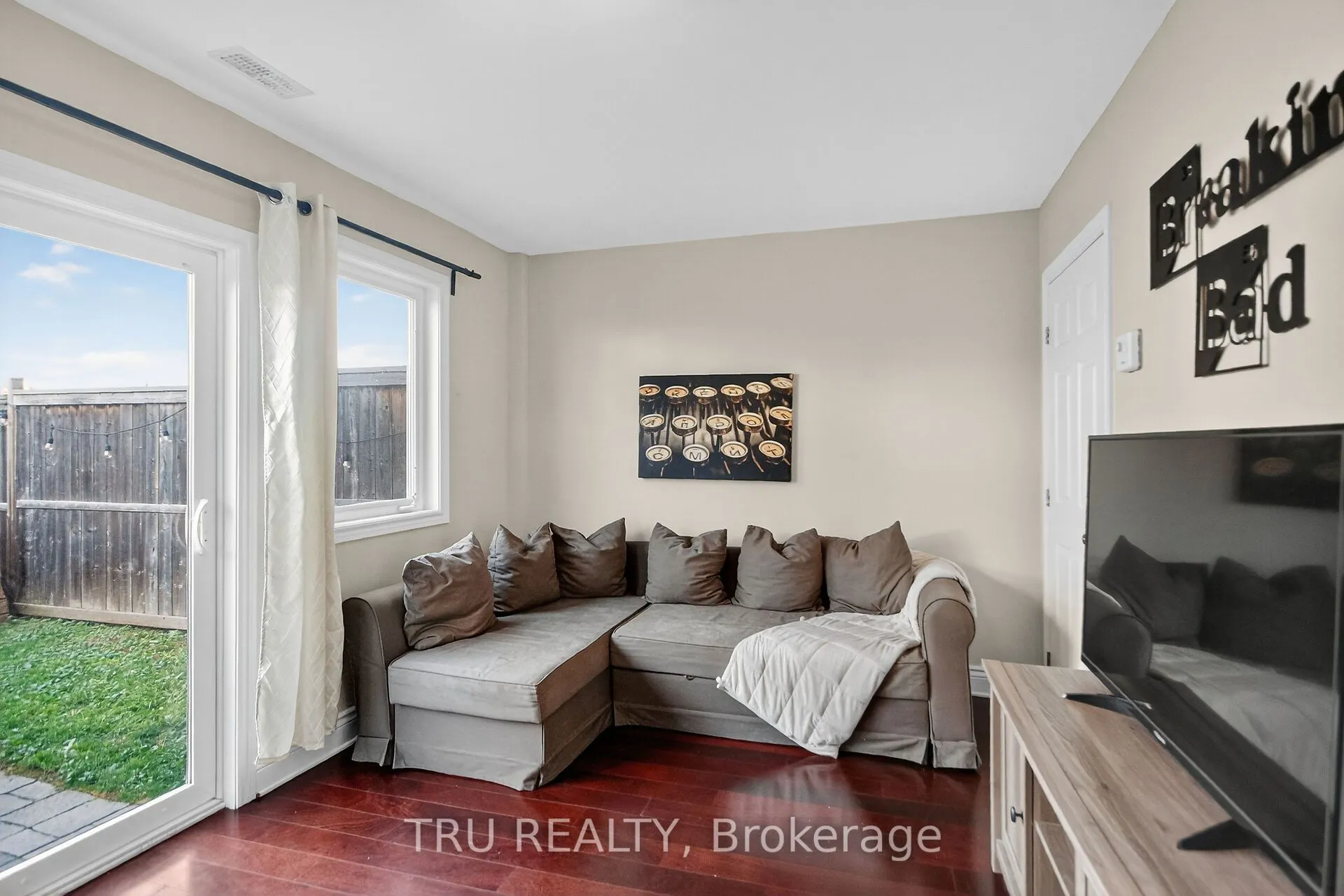 2642 Palings Private
