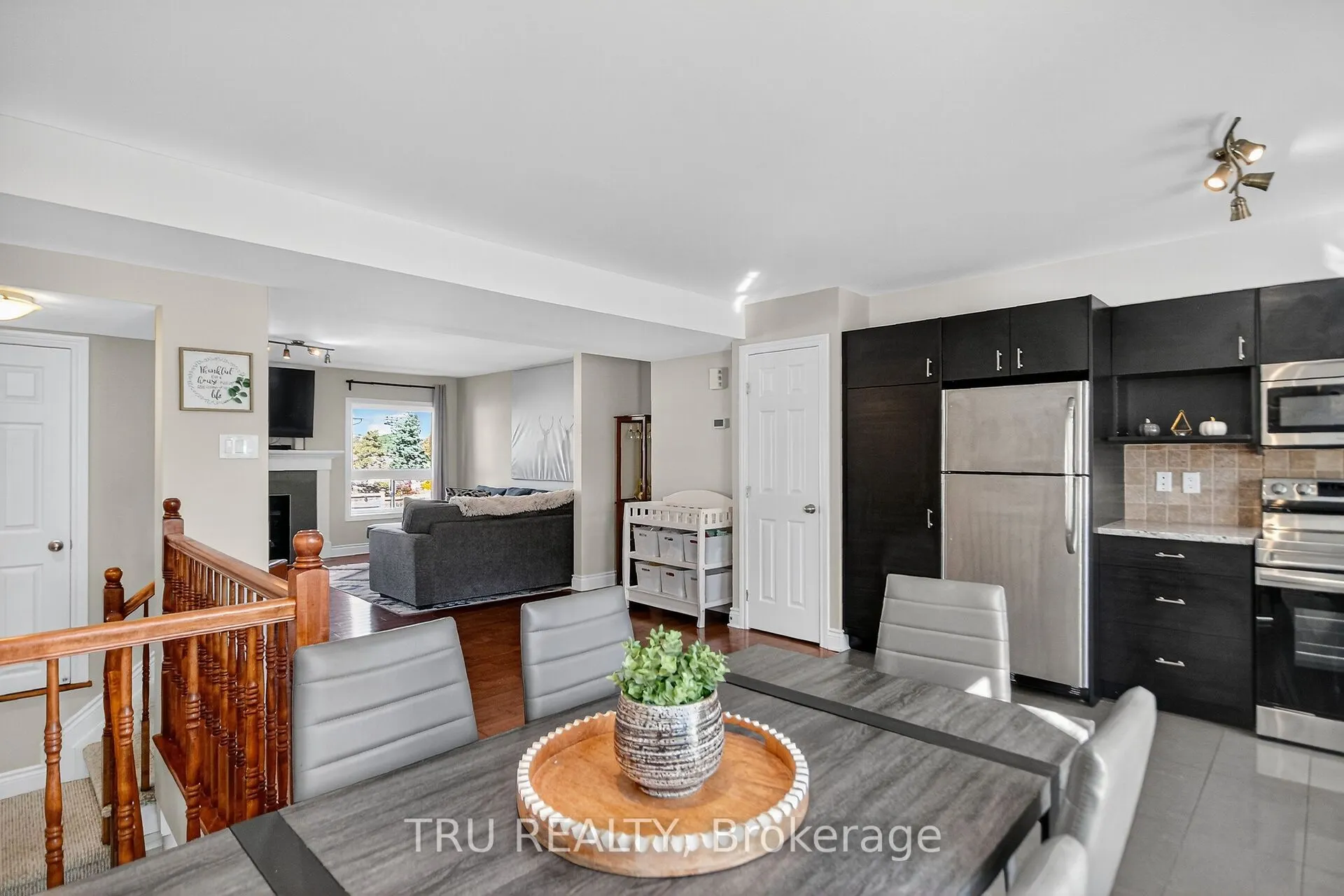 2642 Palings Private