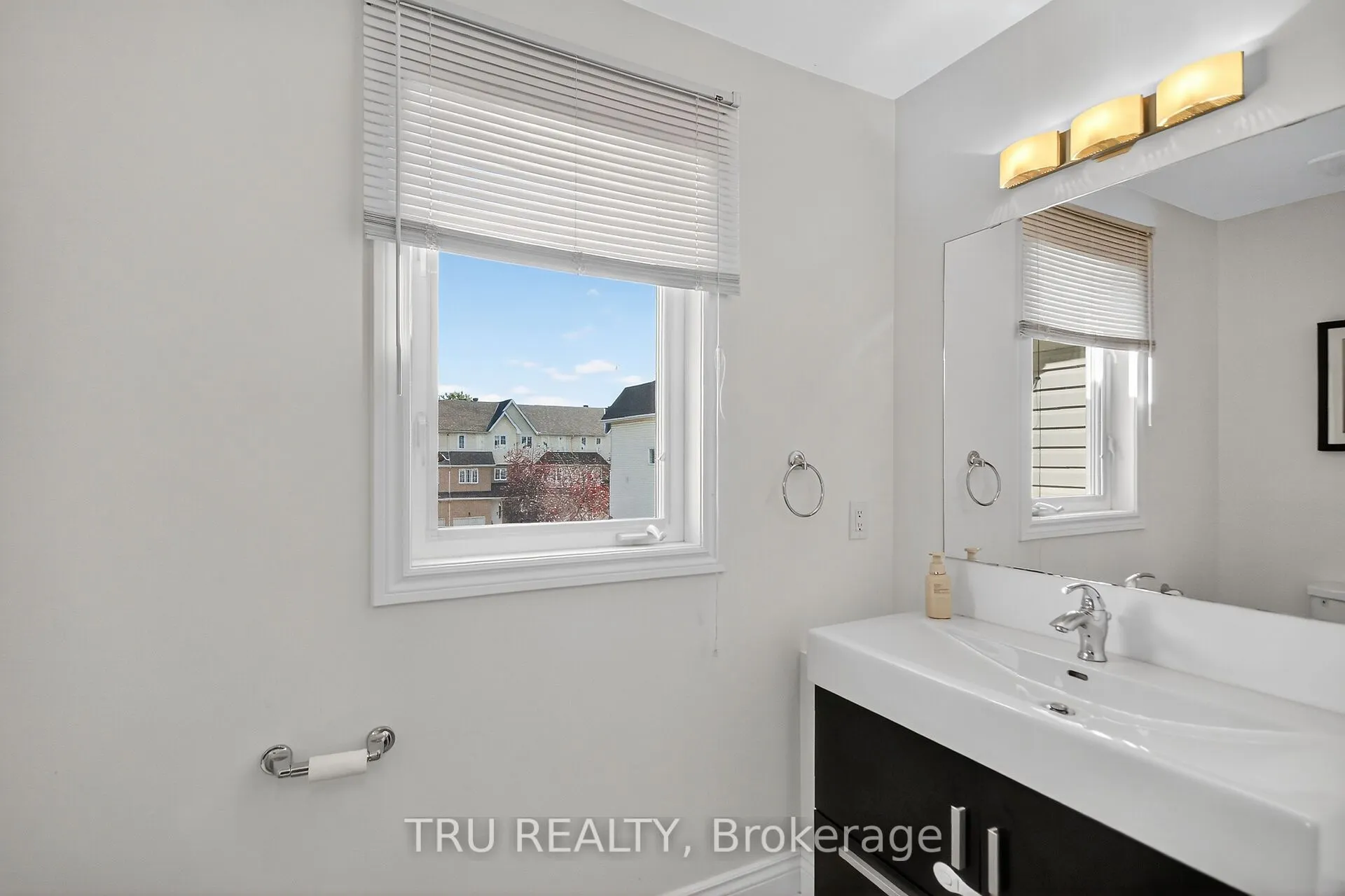 2642 Palings Private