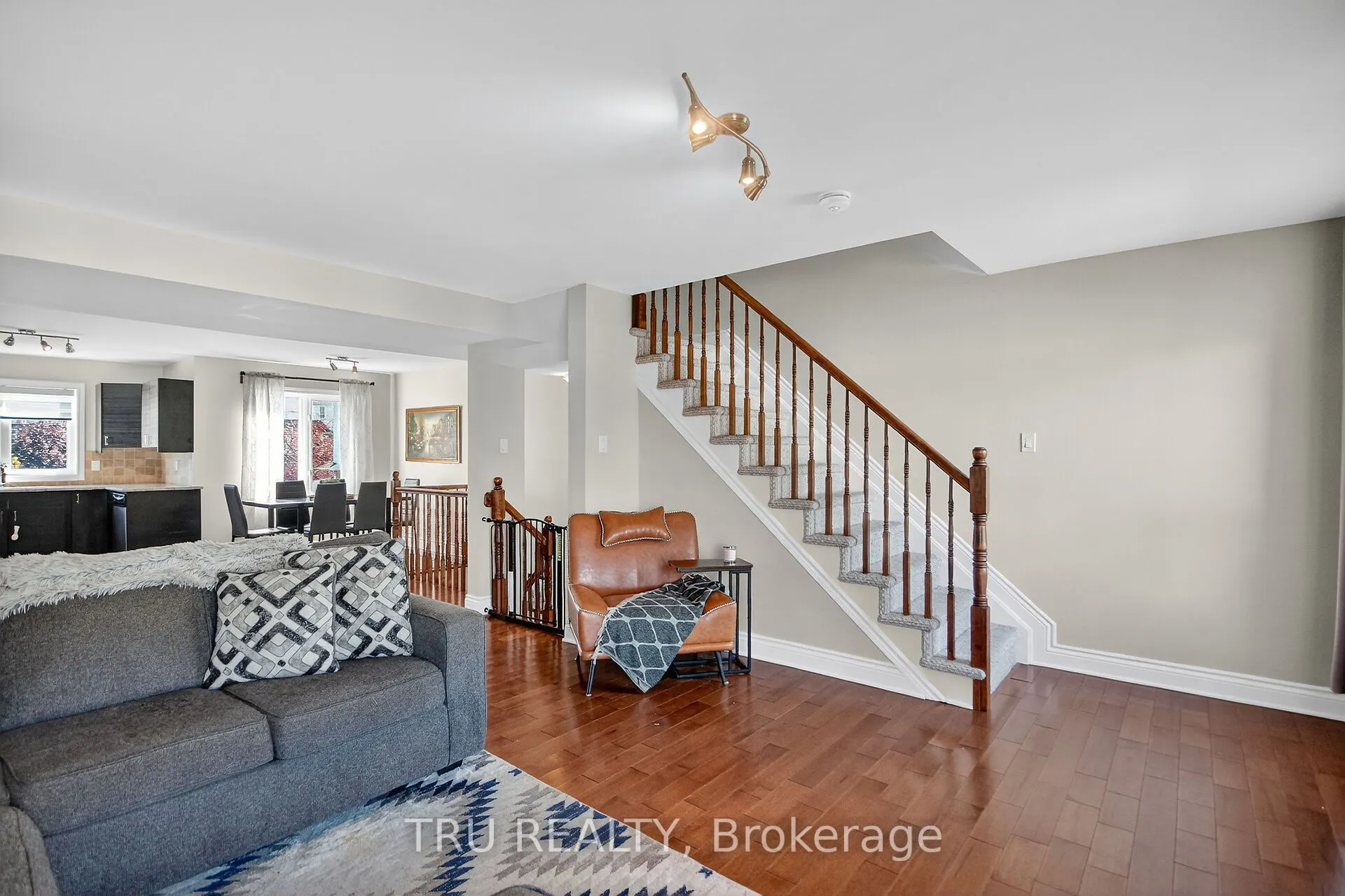 2642 Palings Private