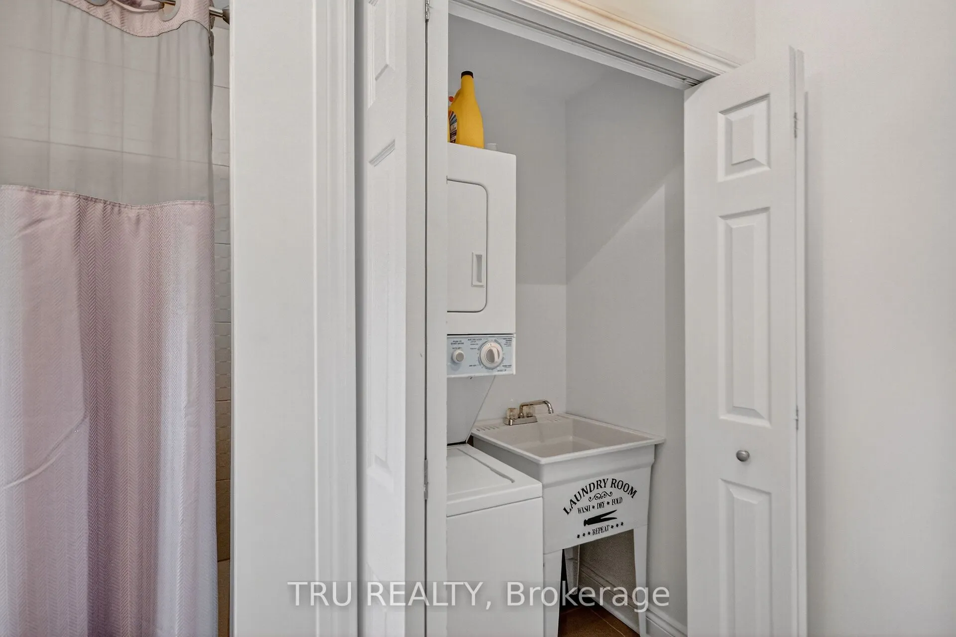 2642 Palings Private