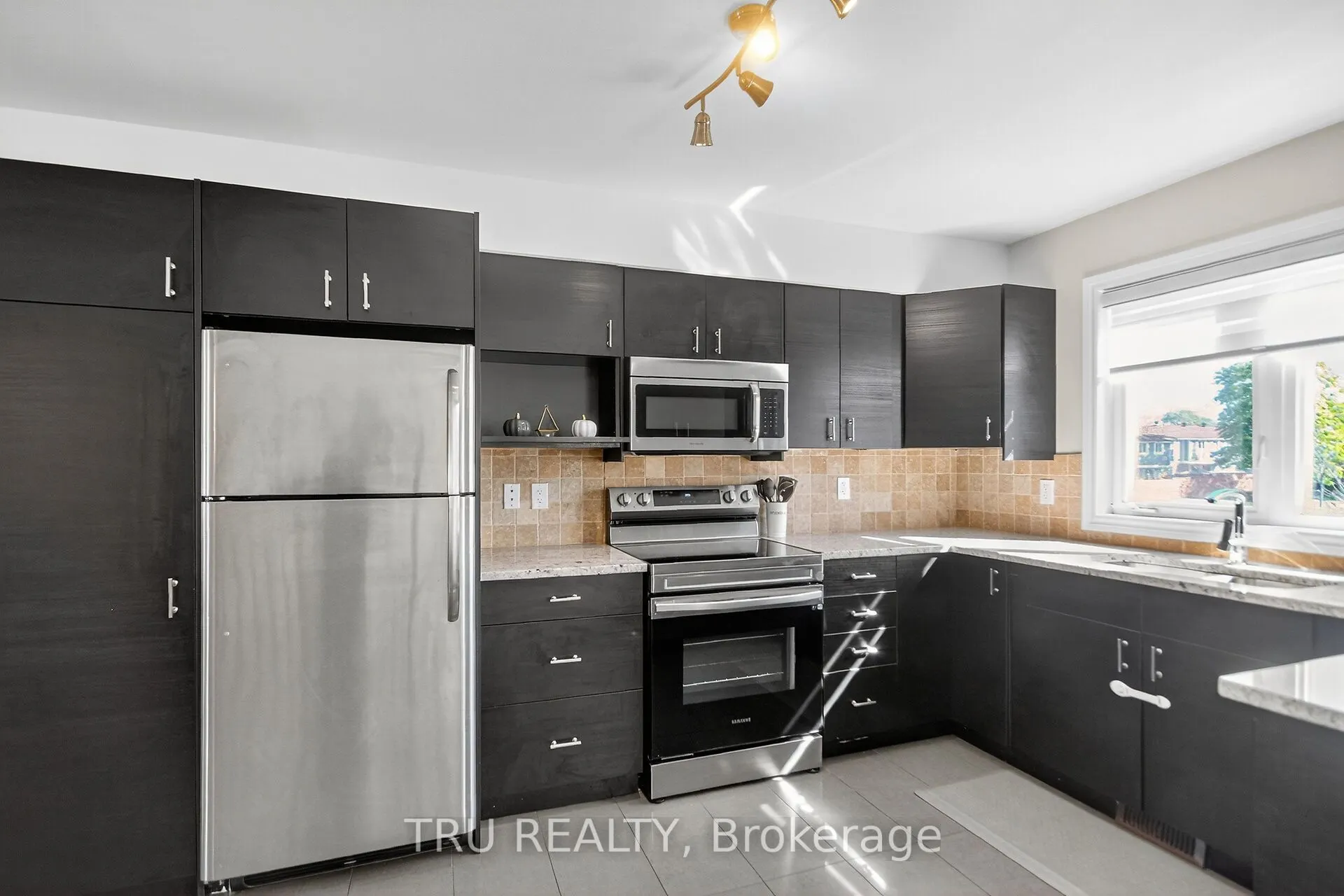 2642 Palings Private