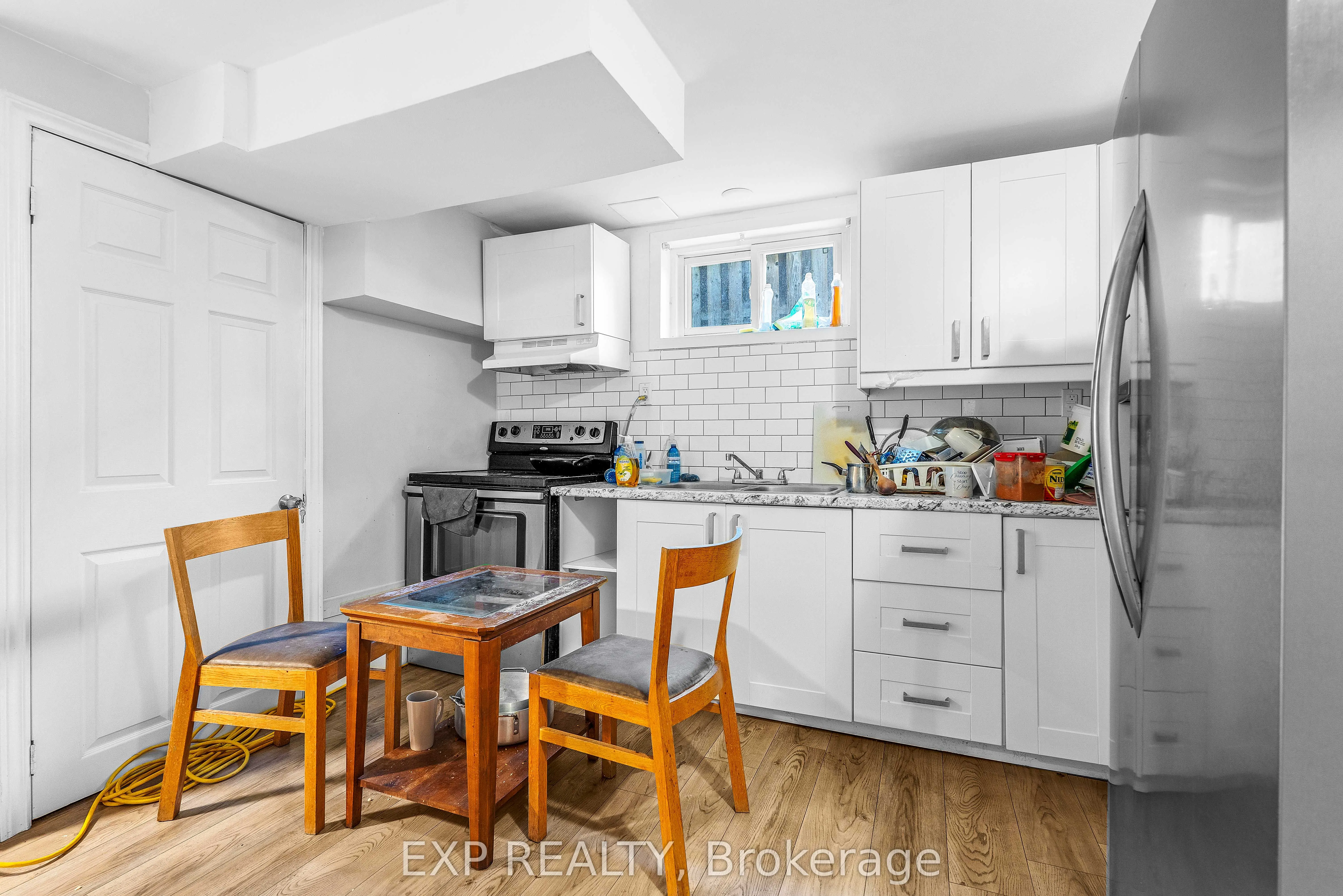 41 Alma Street N