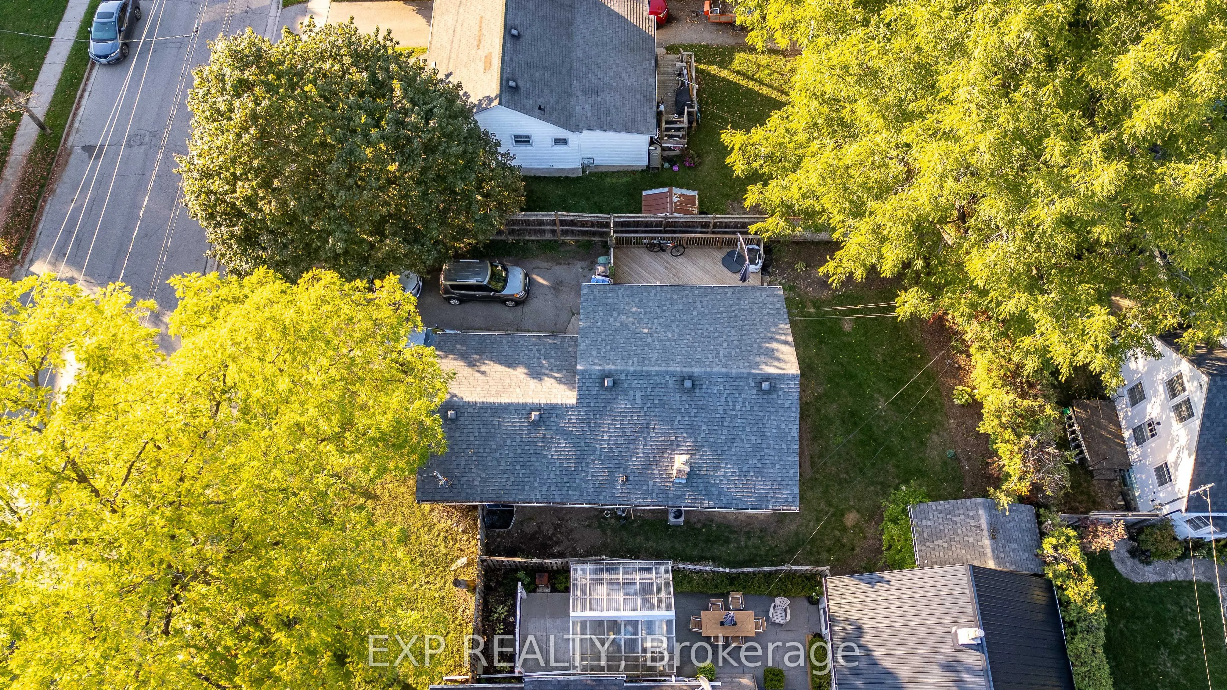 41 Alma Street N
