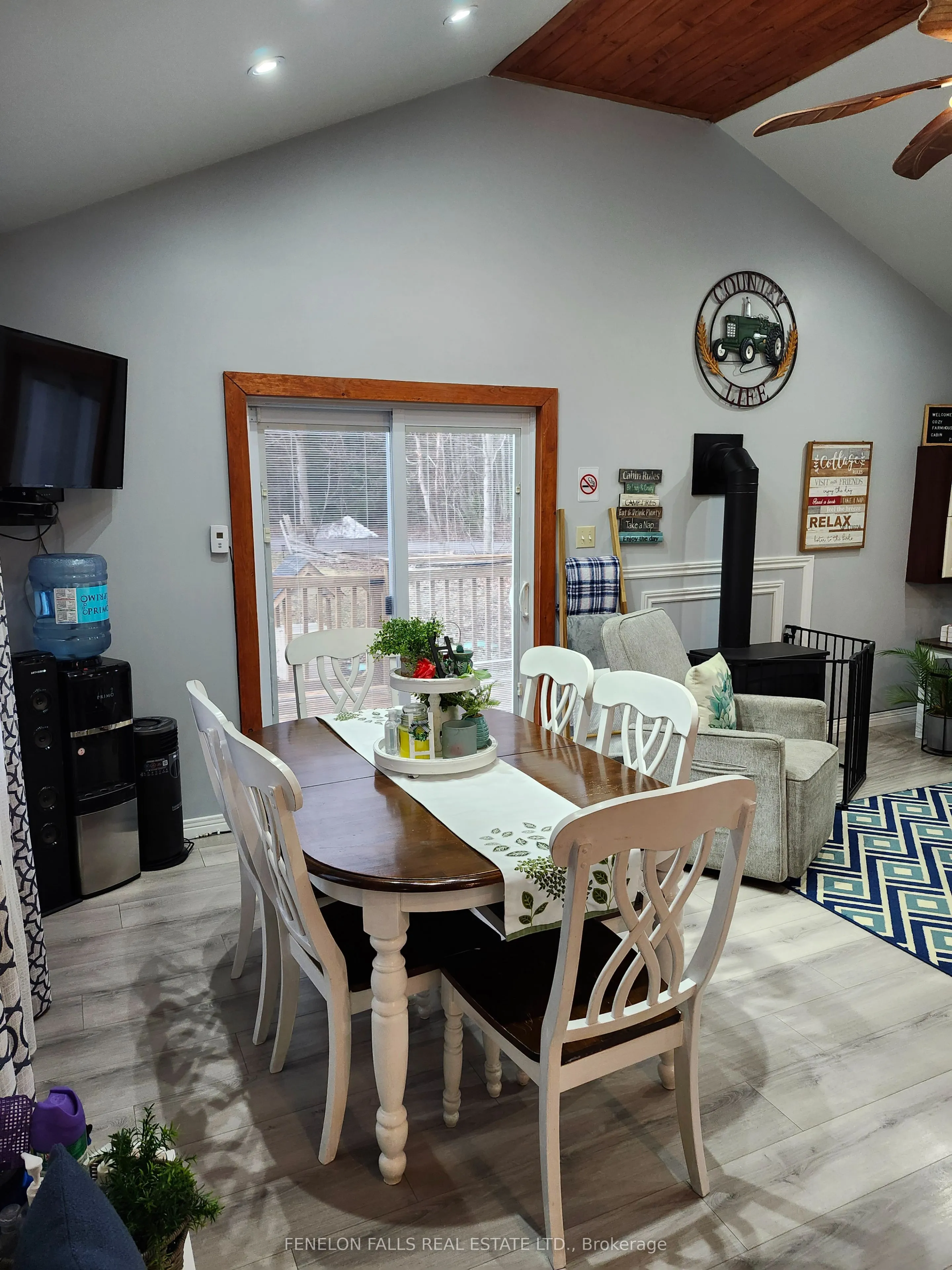 1699 County Road 121 N