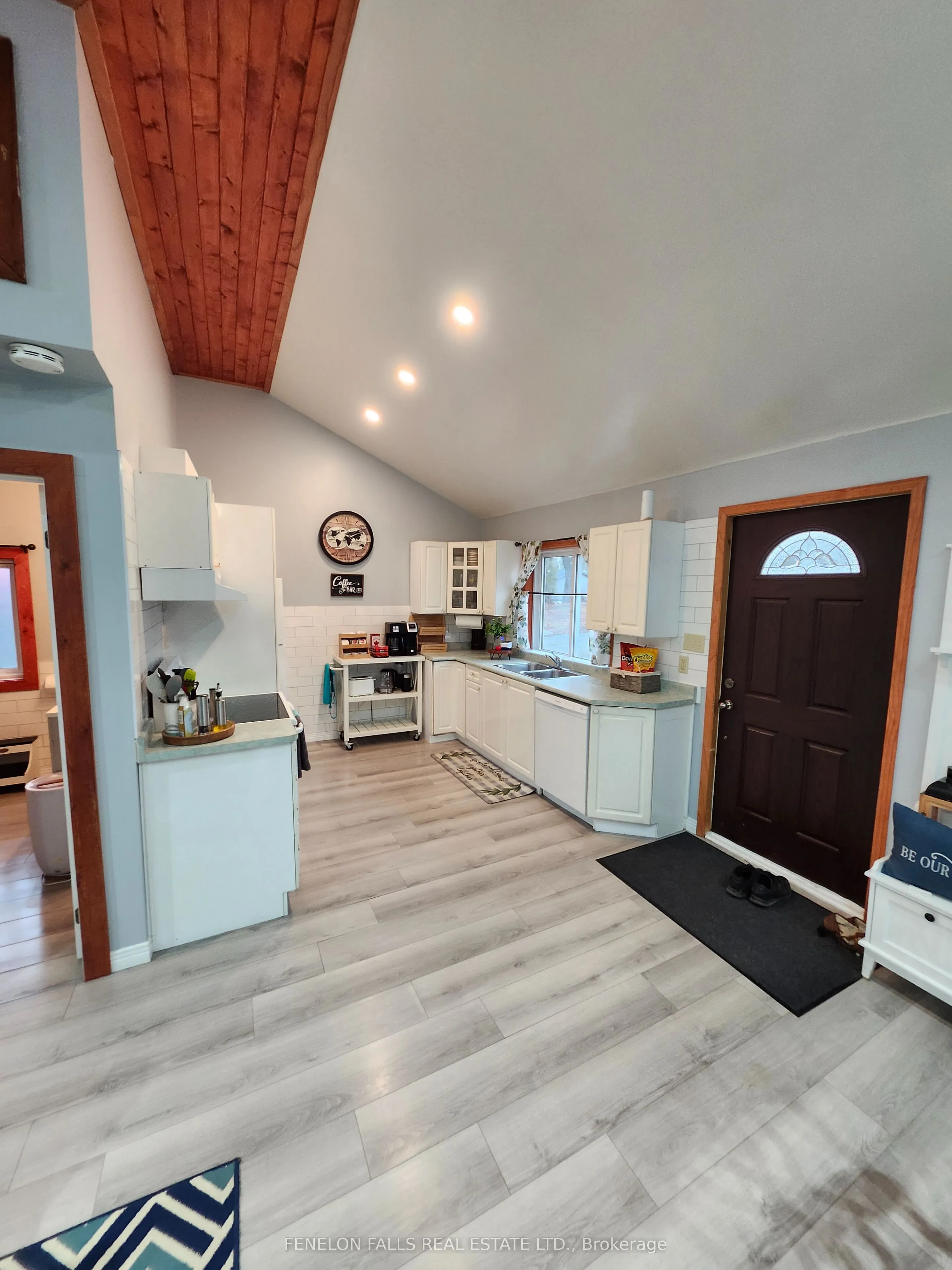 1699 County Road 121 N