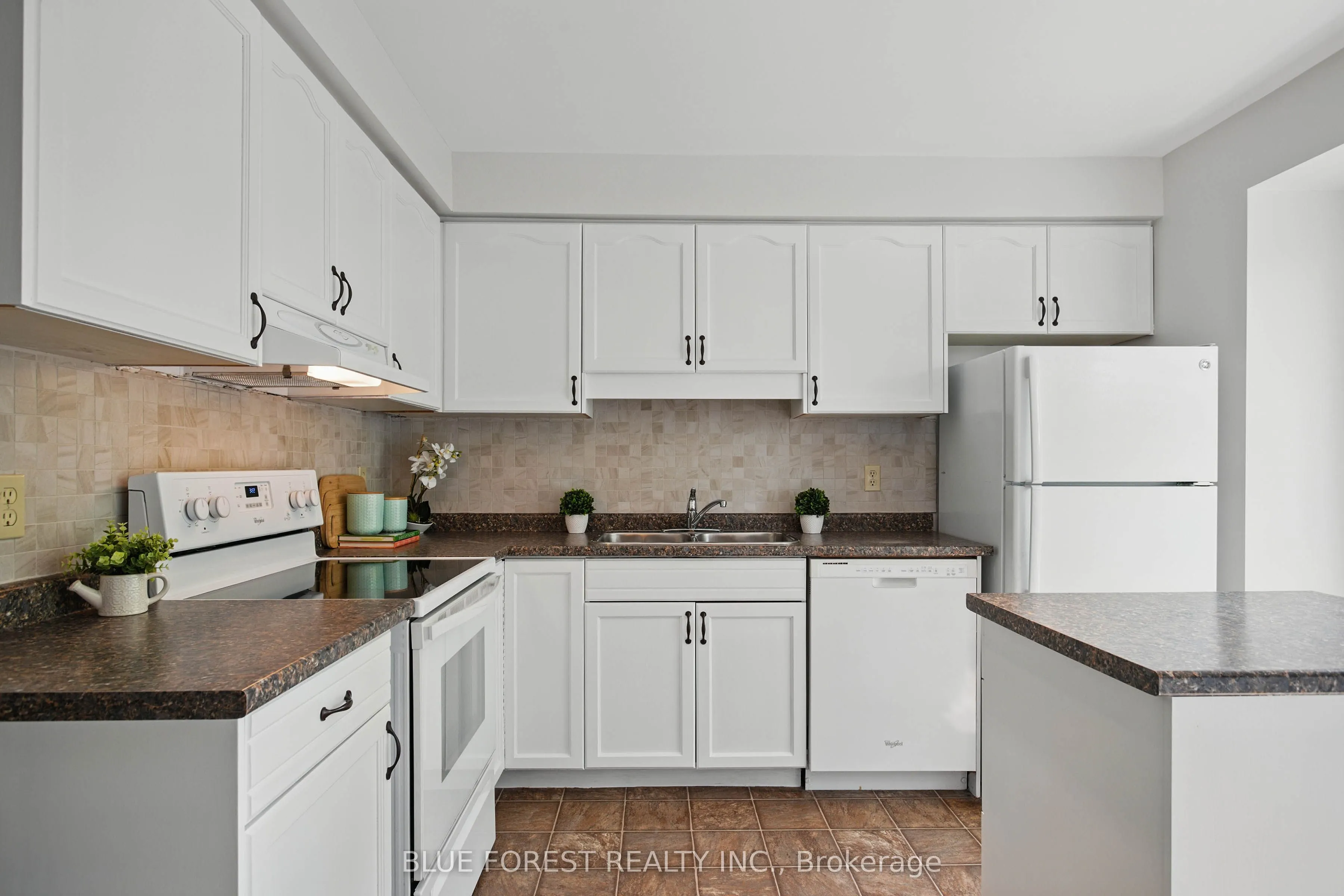 1990 Wavell Street, #82