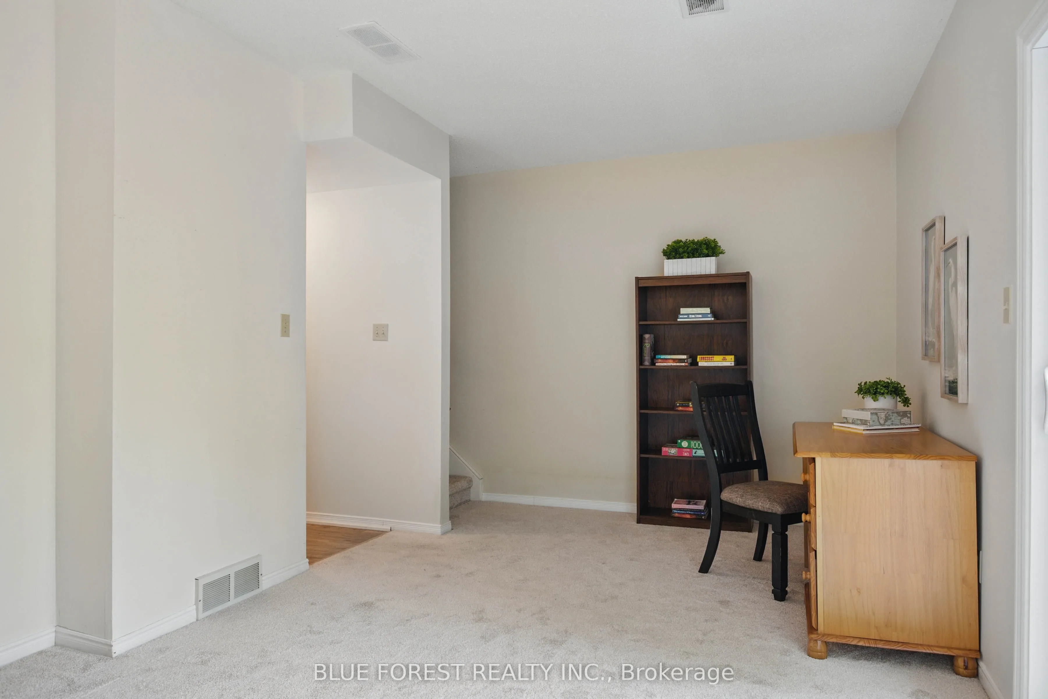 1990 Wavell Street, #82