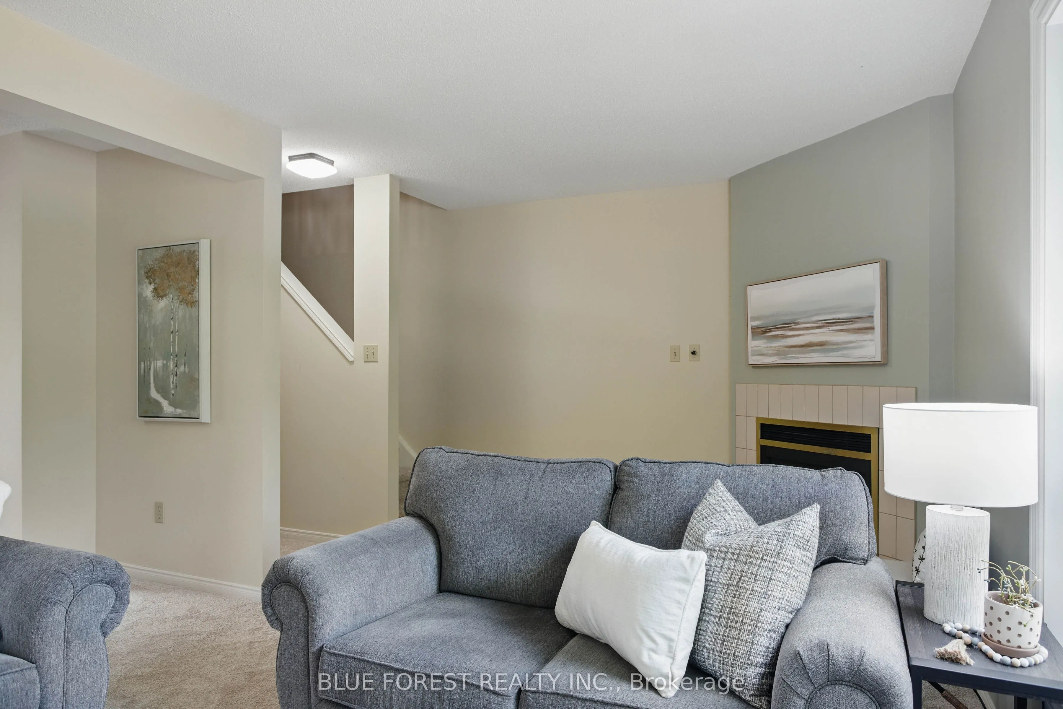 1990 Wavell Street, #82