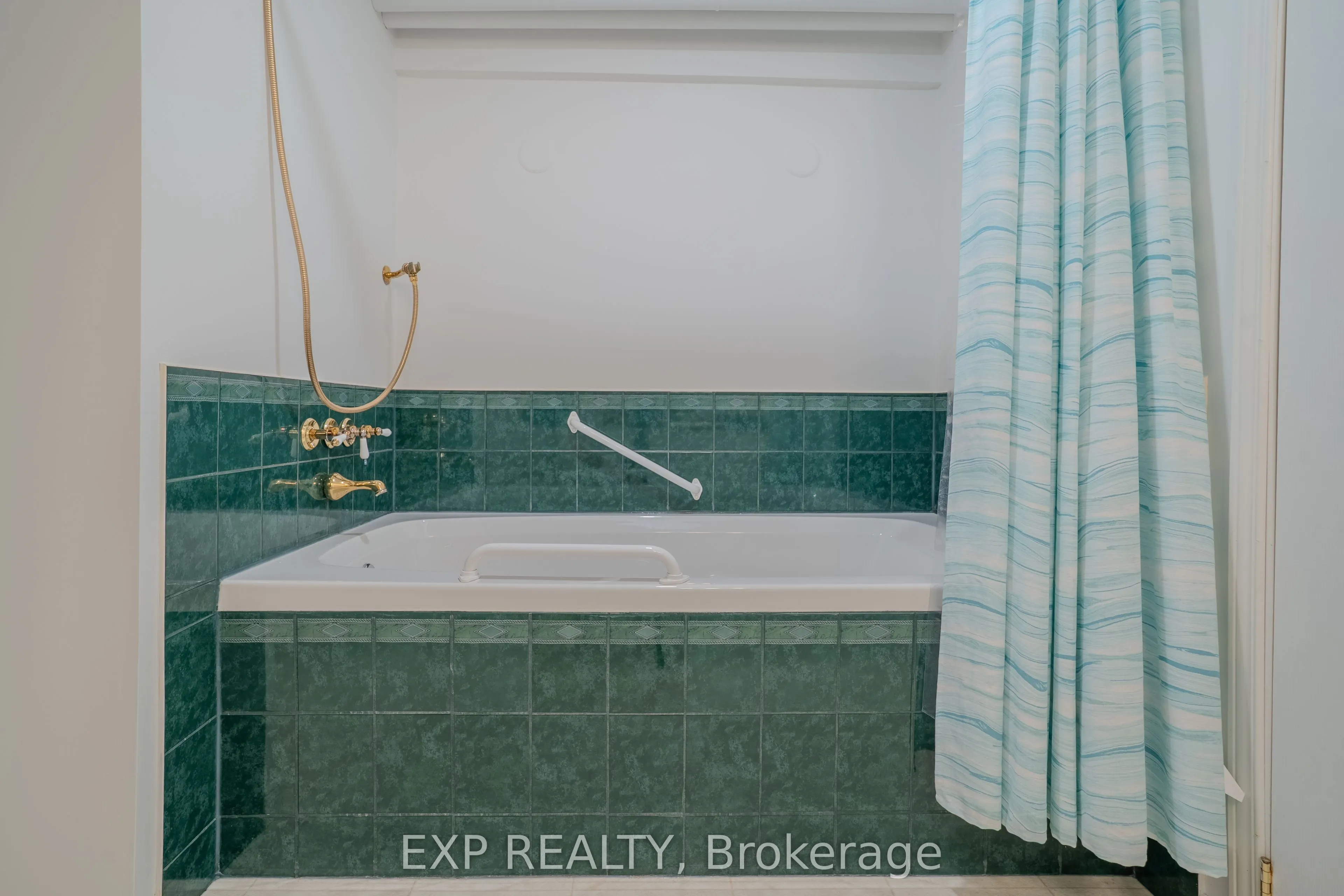 53 Bunting Road, #17