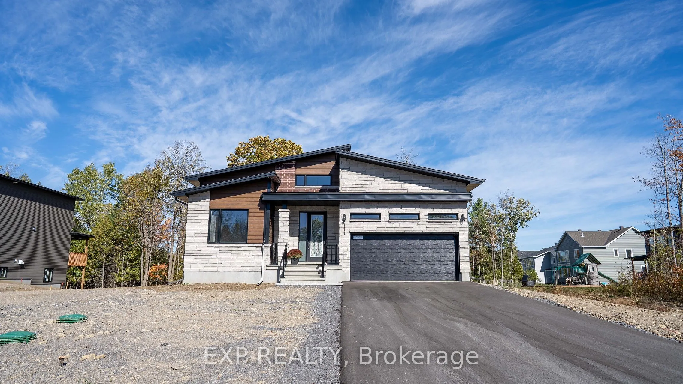 111 Frank Fisher Crescent