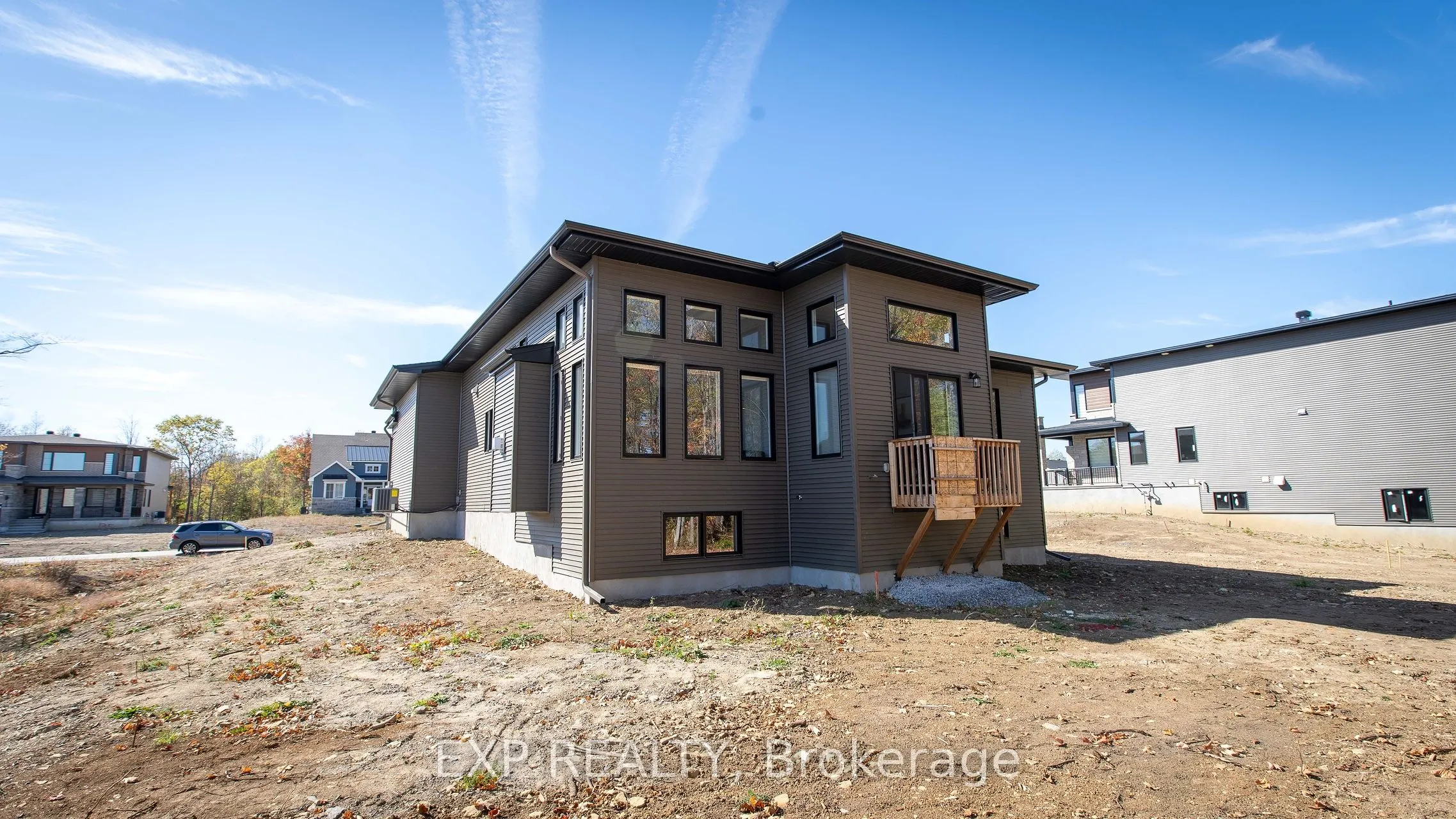 111 Frank Fisher Crescent