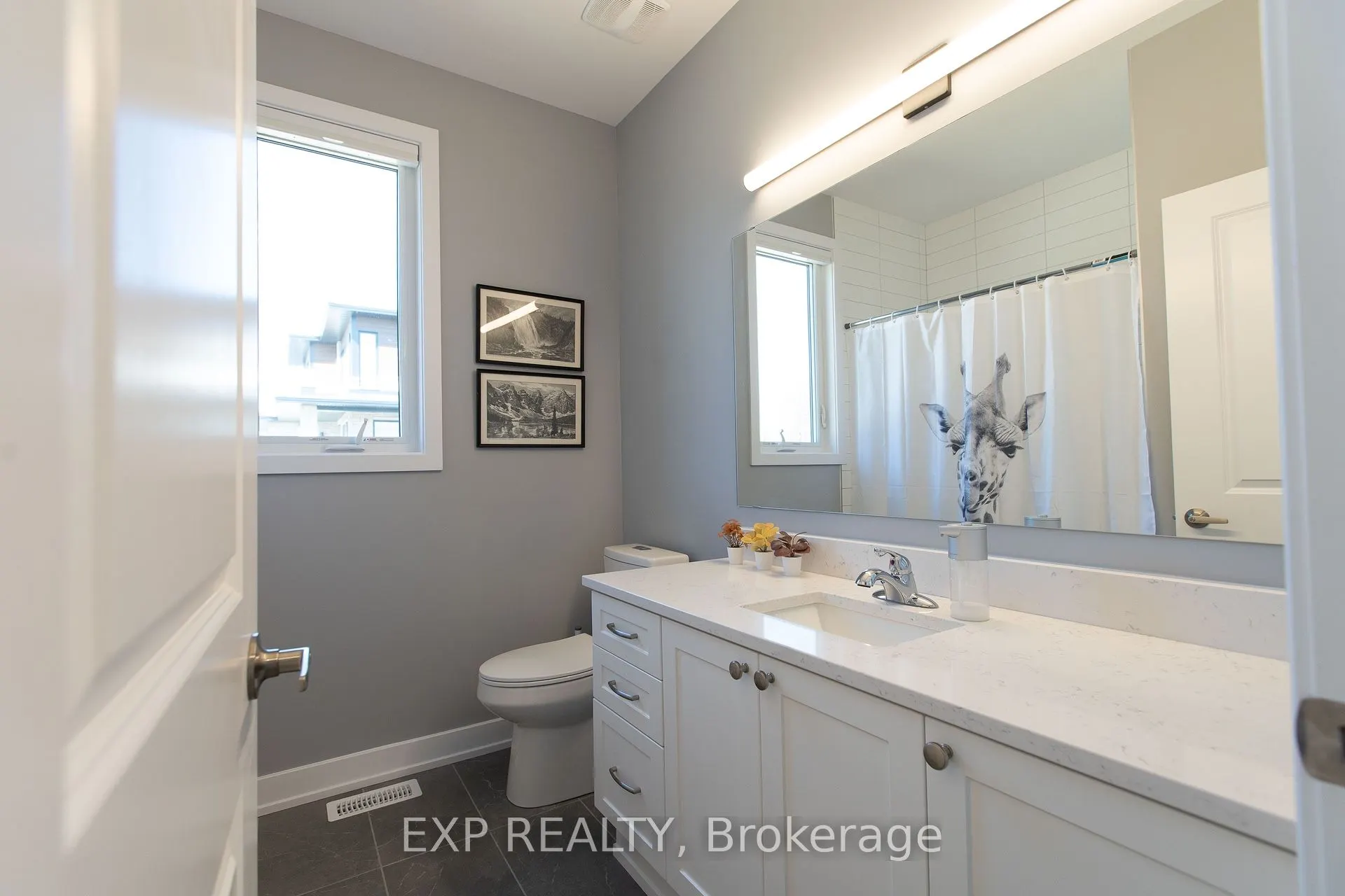 111 Frank Fisher Crescent