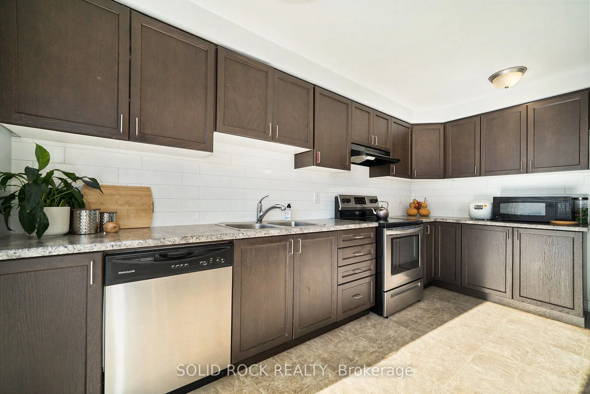 380 Rouncey Road
