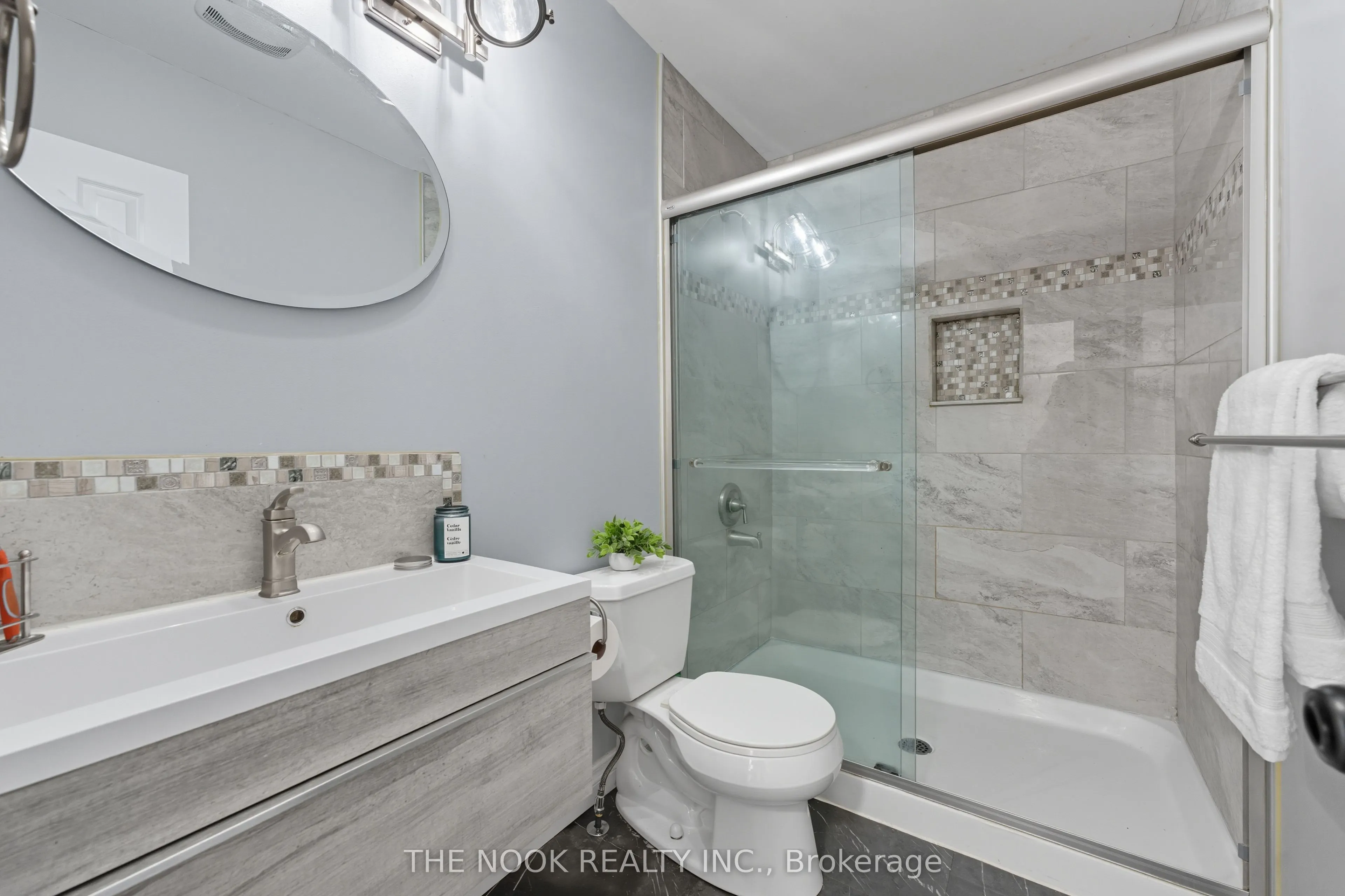 288 Collison Crescent