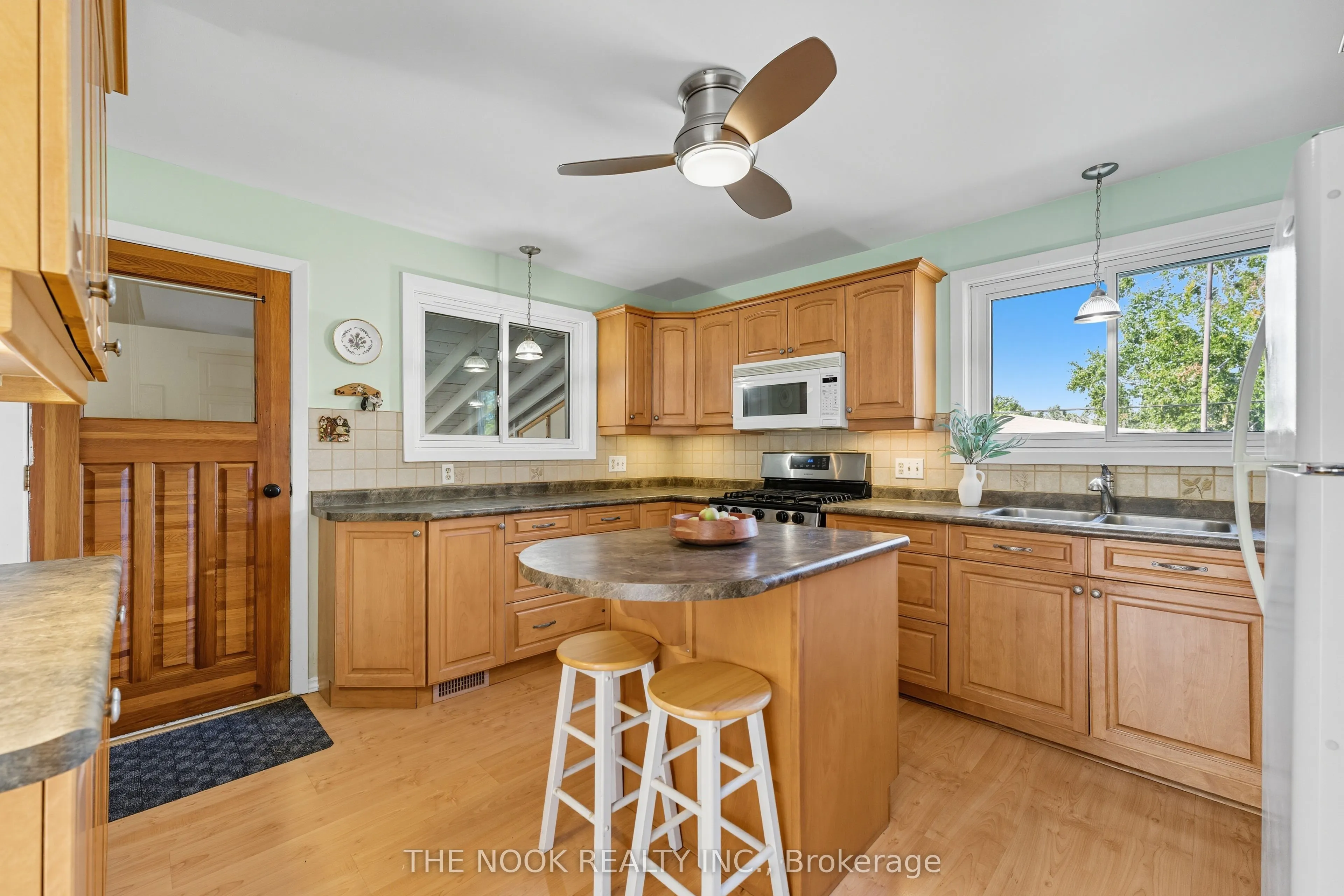 288 Collison Crescent