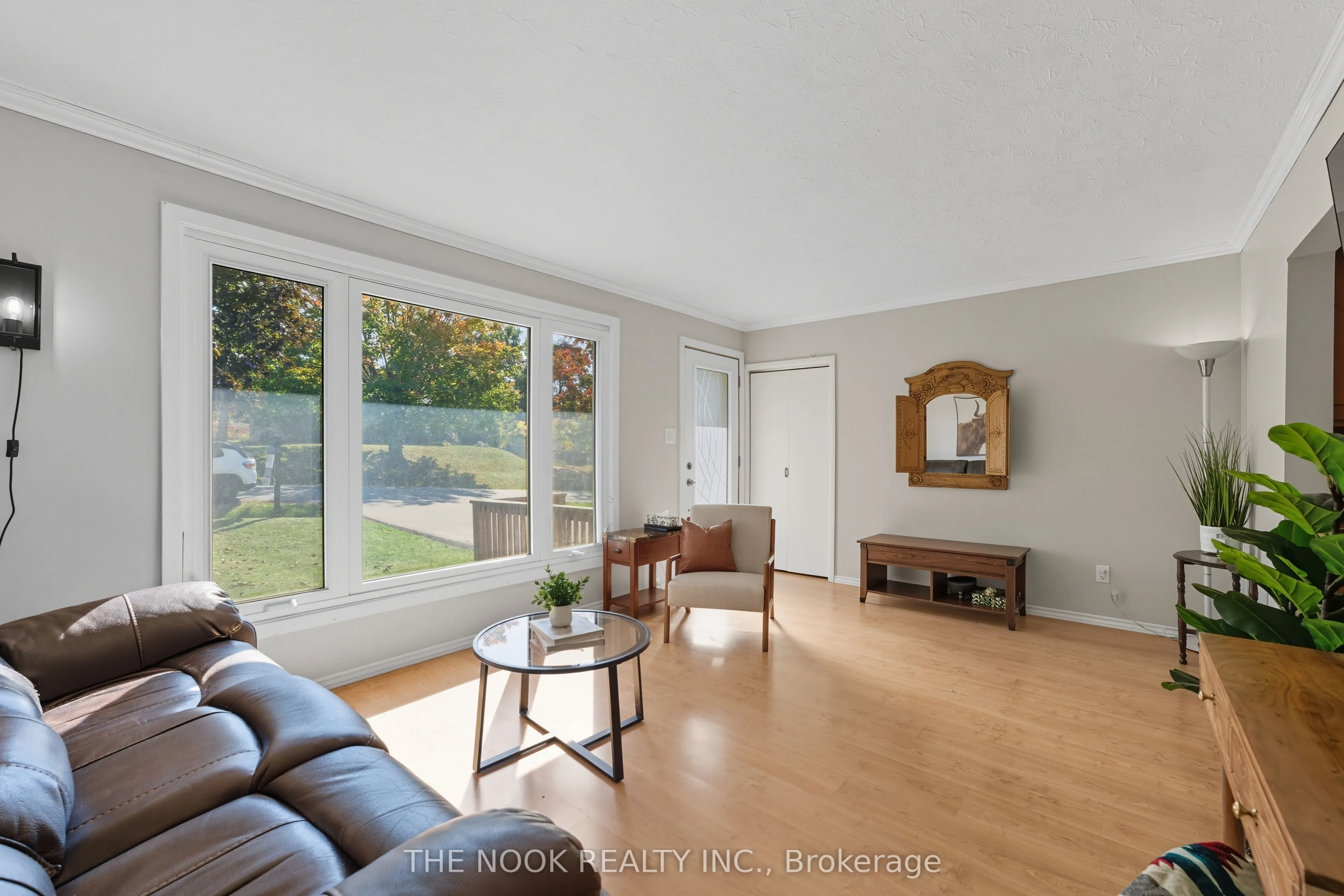 288 Collison Crescent