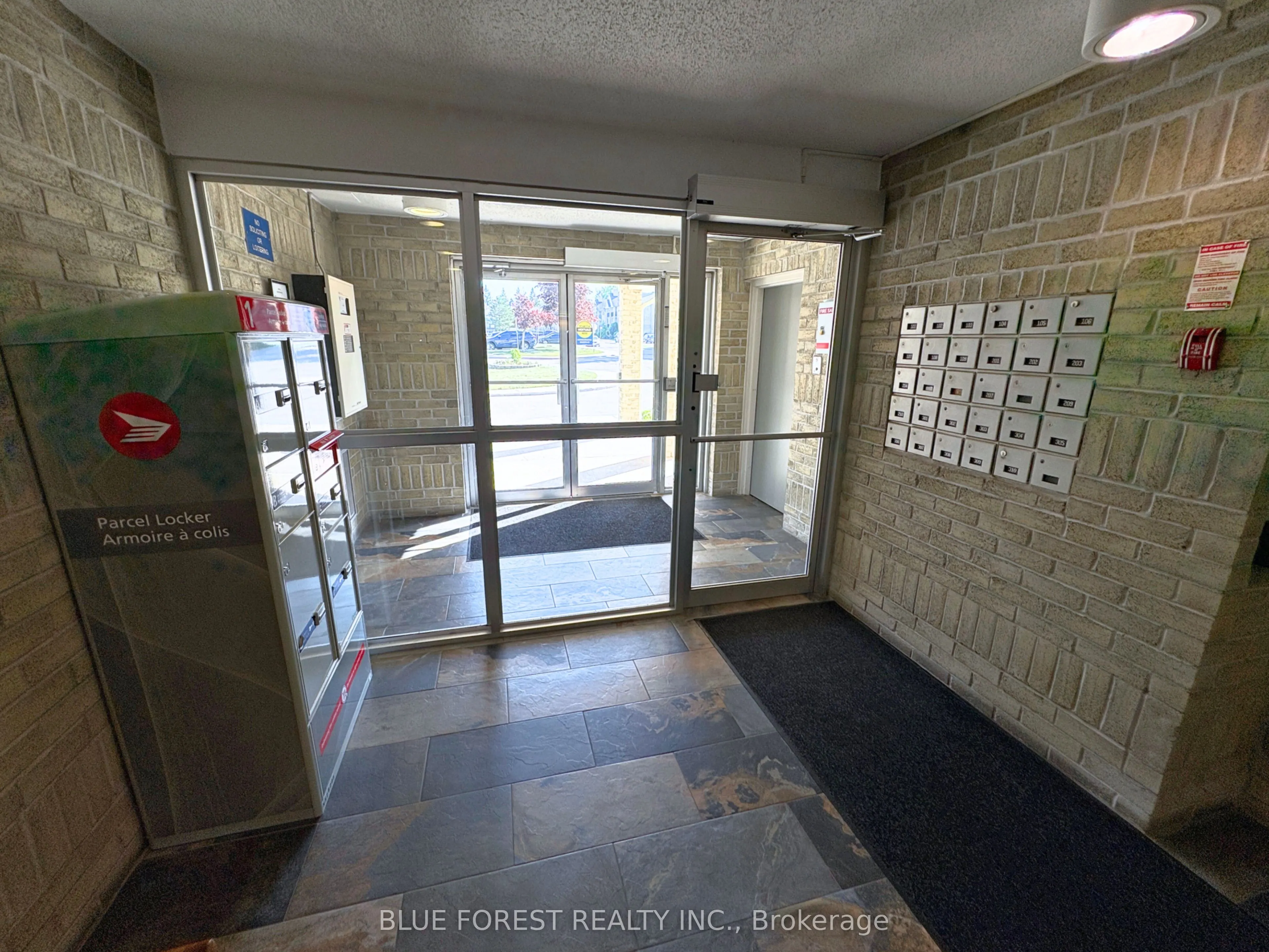 739 Deveron Crescent, #207